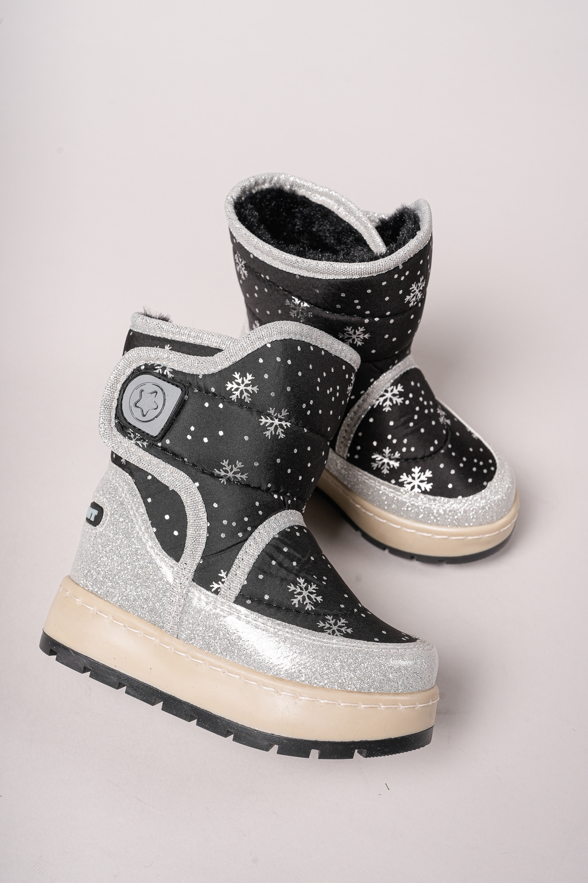 بوت و نیم بوت بچگانه ریکان