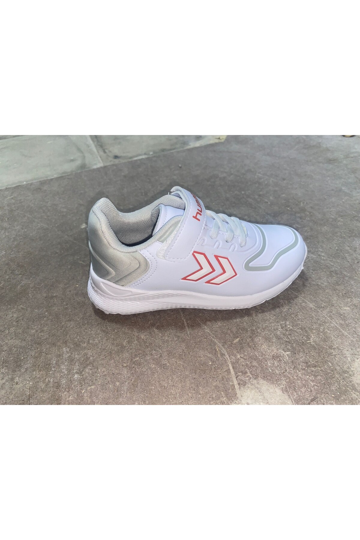کفش پیاده روی بچگانه hummel