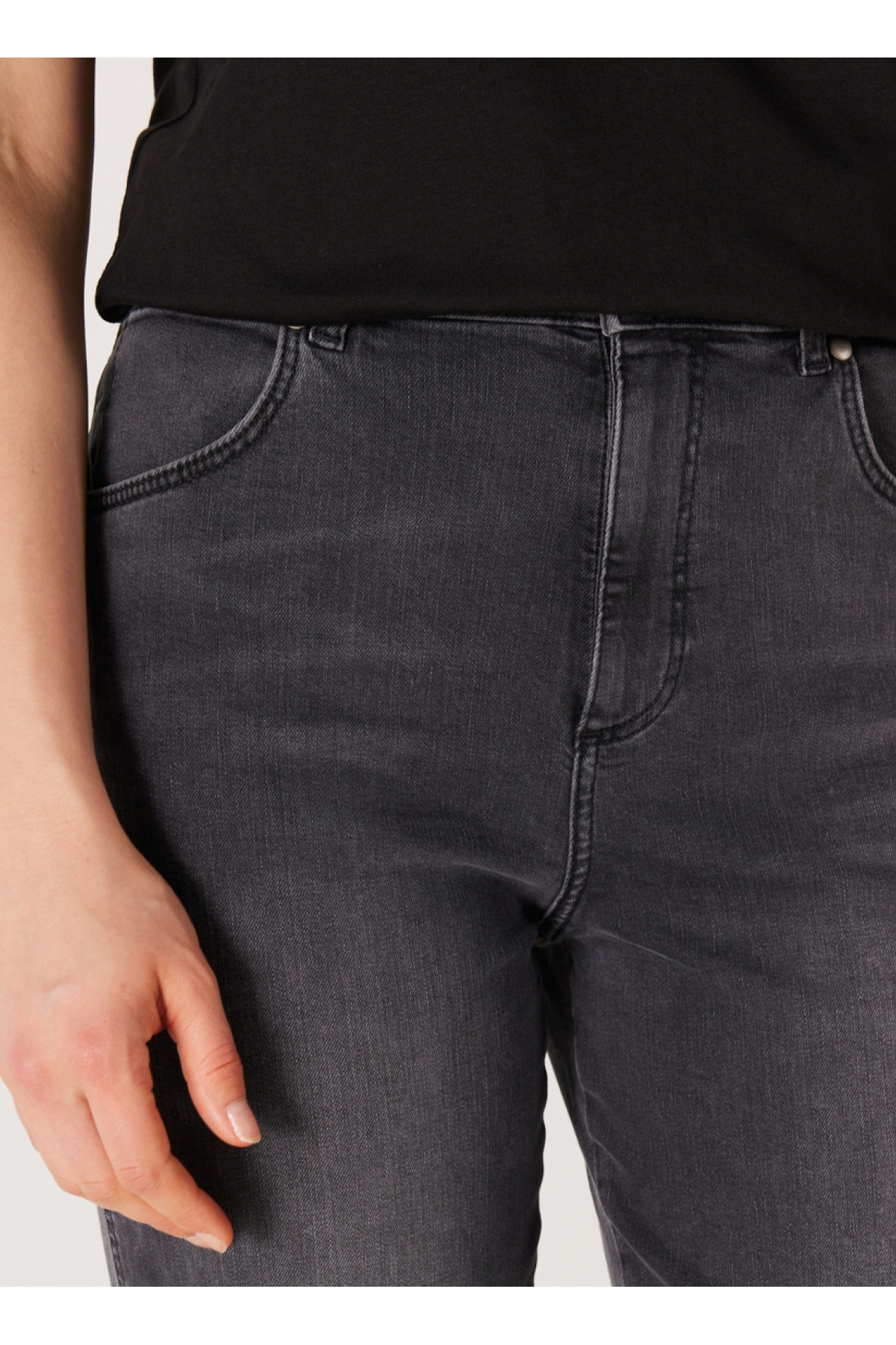 شلوار جین زنانه