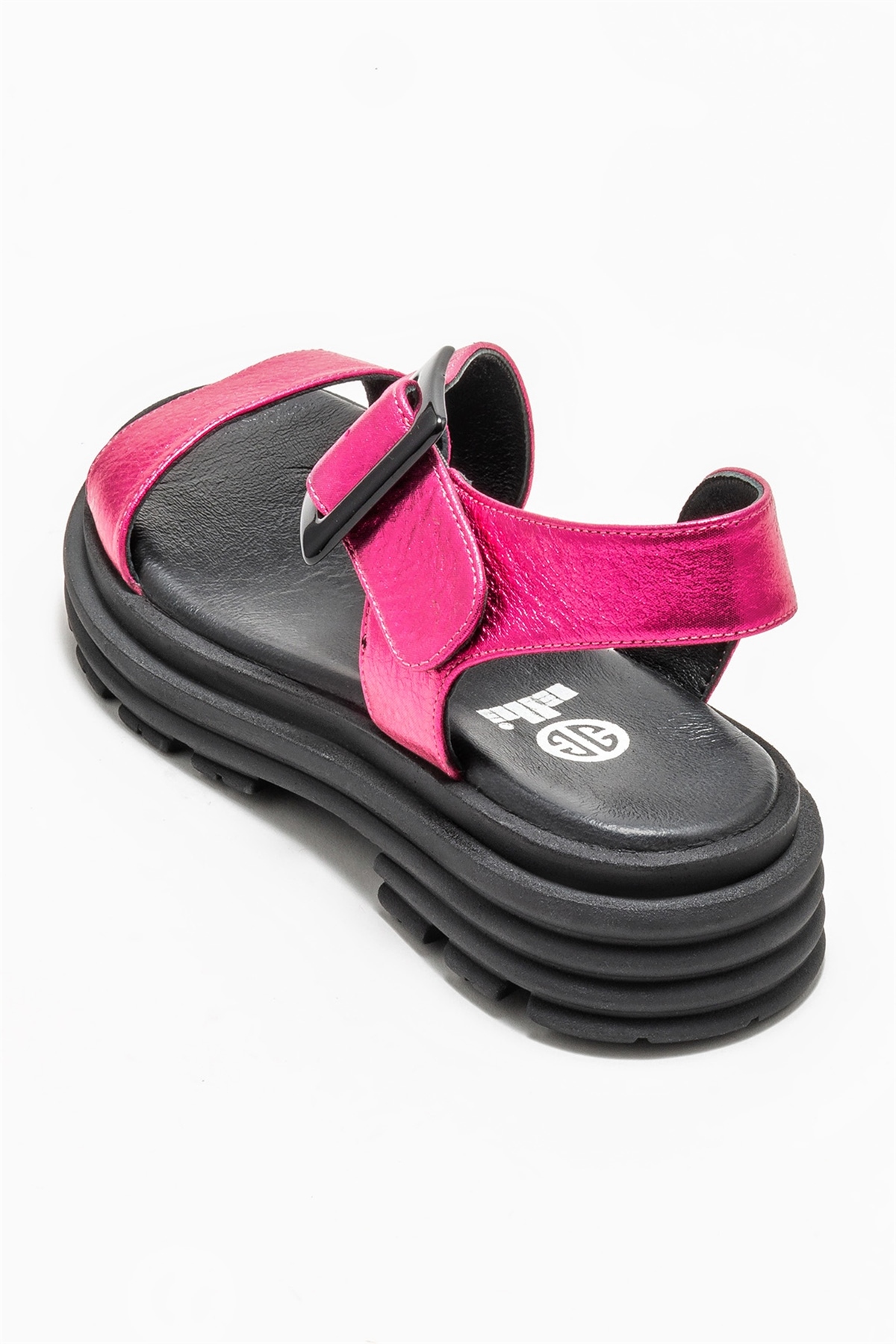 صندل اسپرت زنانه اله elle