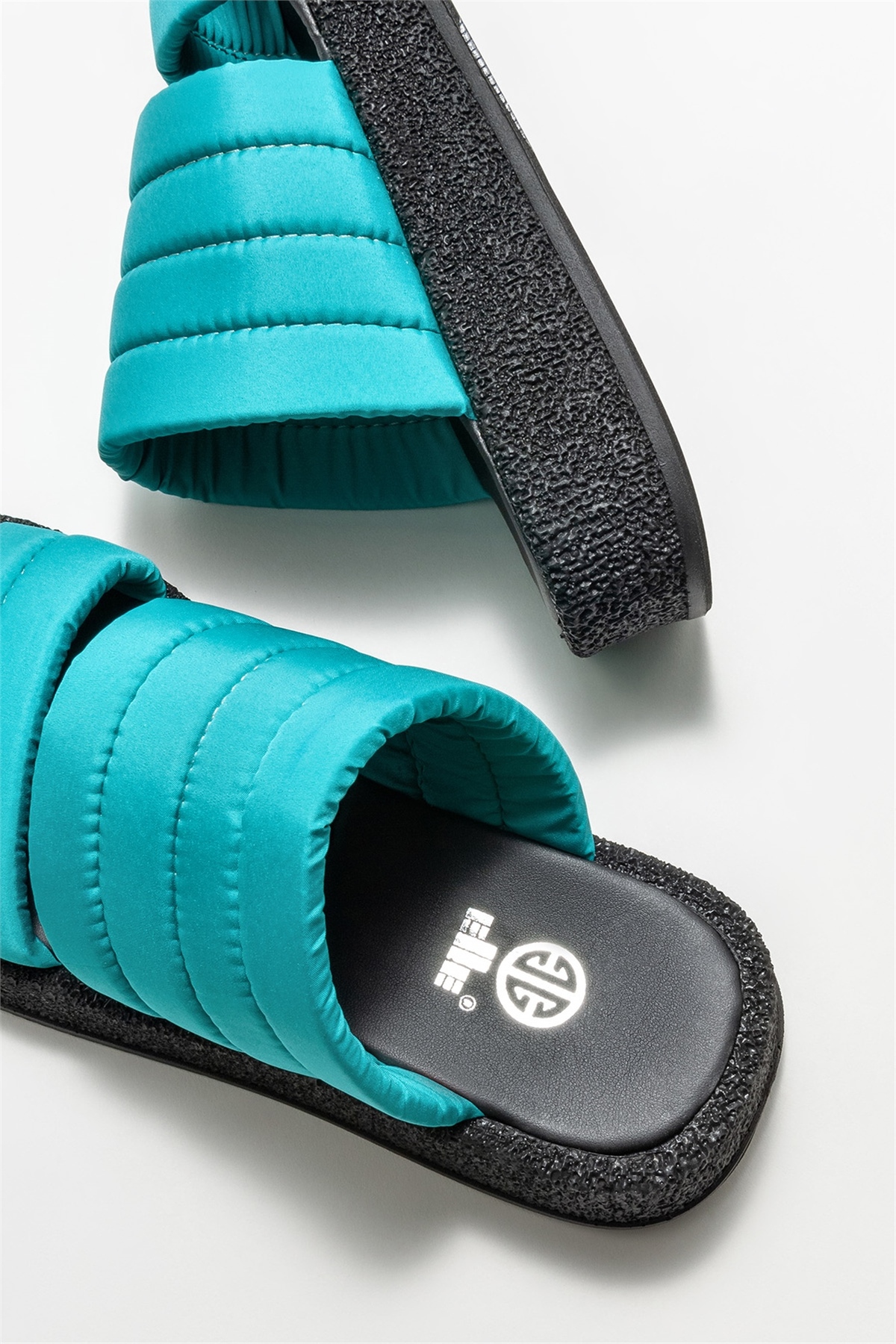 دمپایی اسپرت زنانه اله elle