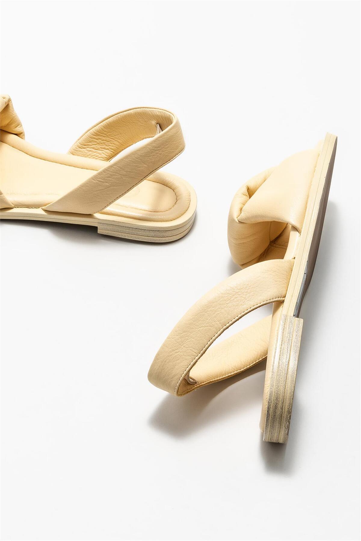 صندل زنانه اله elle