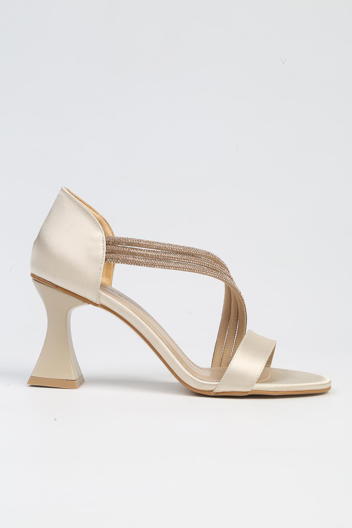 کفش پاشنه بلند کلاسیک زنانه pierre-cardin