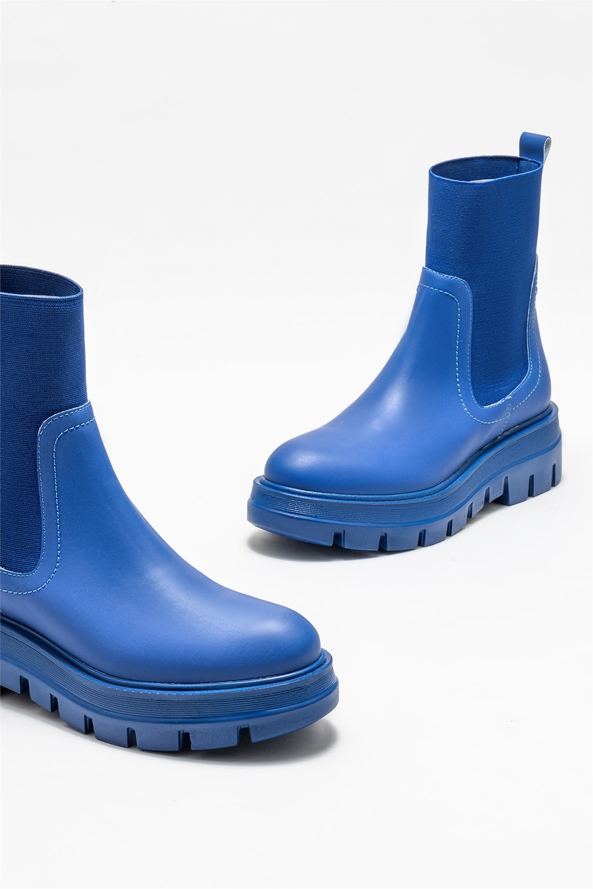 بوت و نیم بوت زنانه اله elle