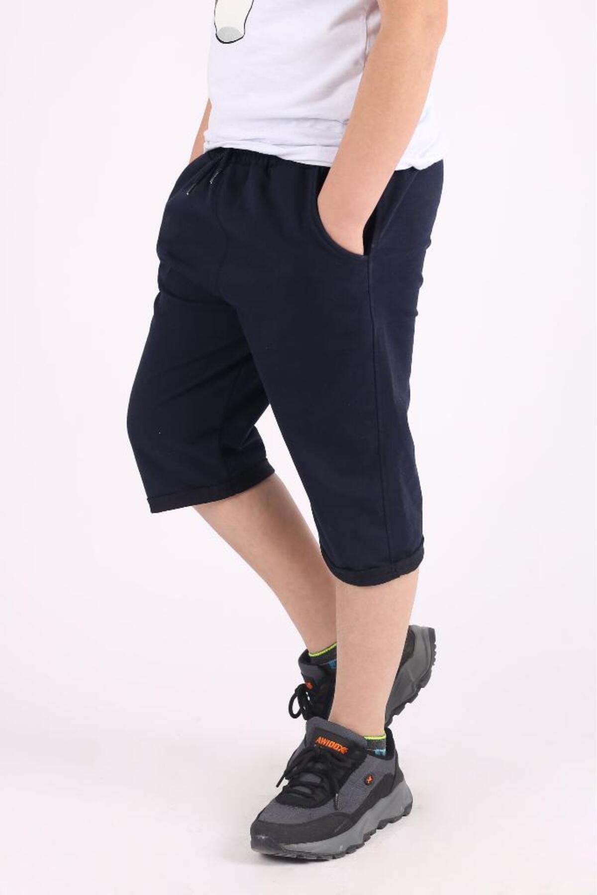 شلوارک بچگانه