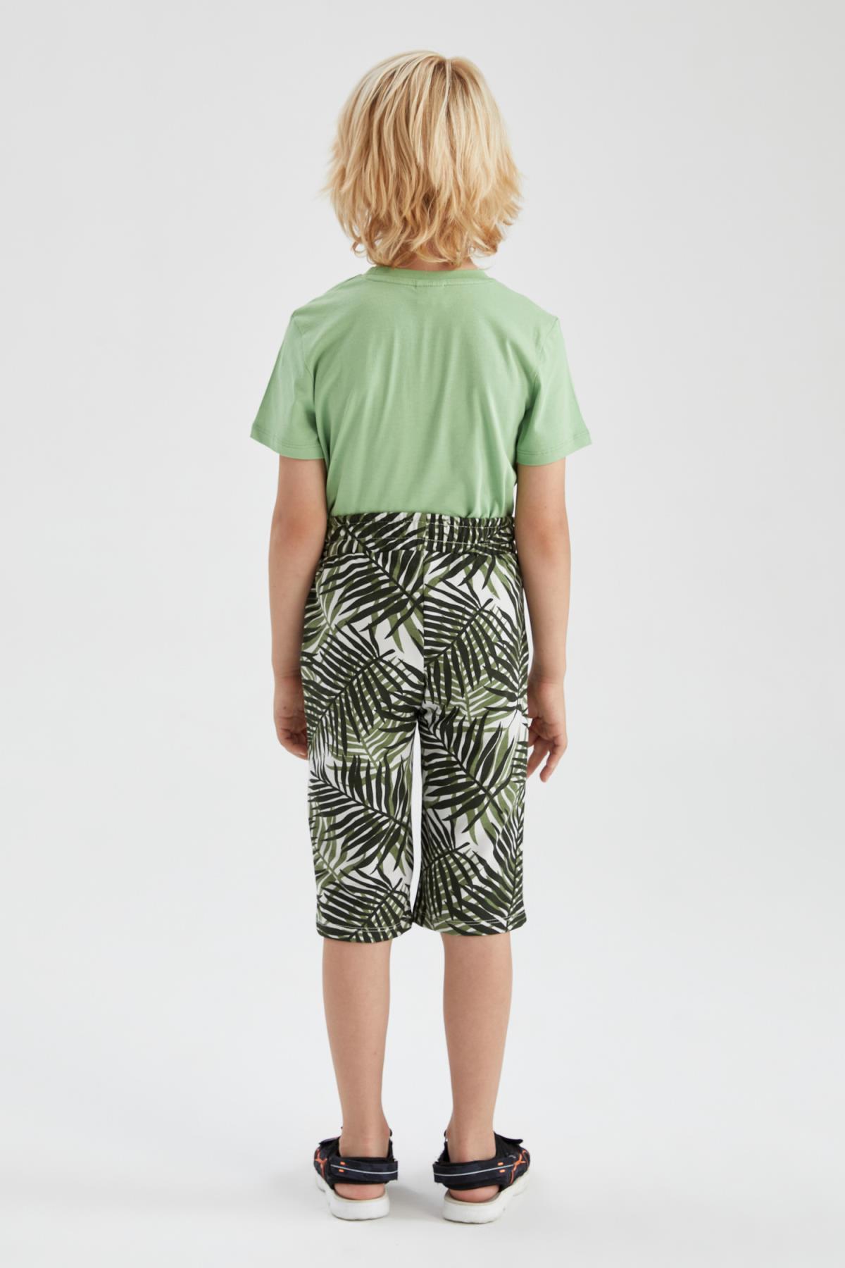 شلوارک بچگانه