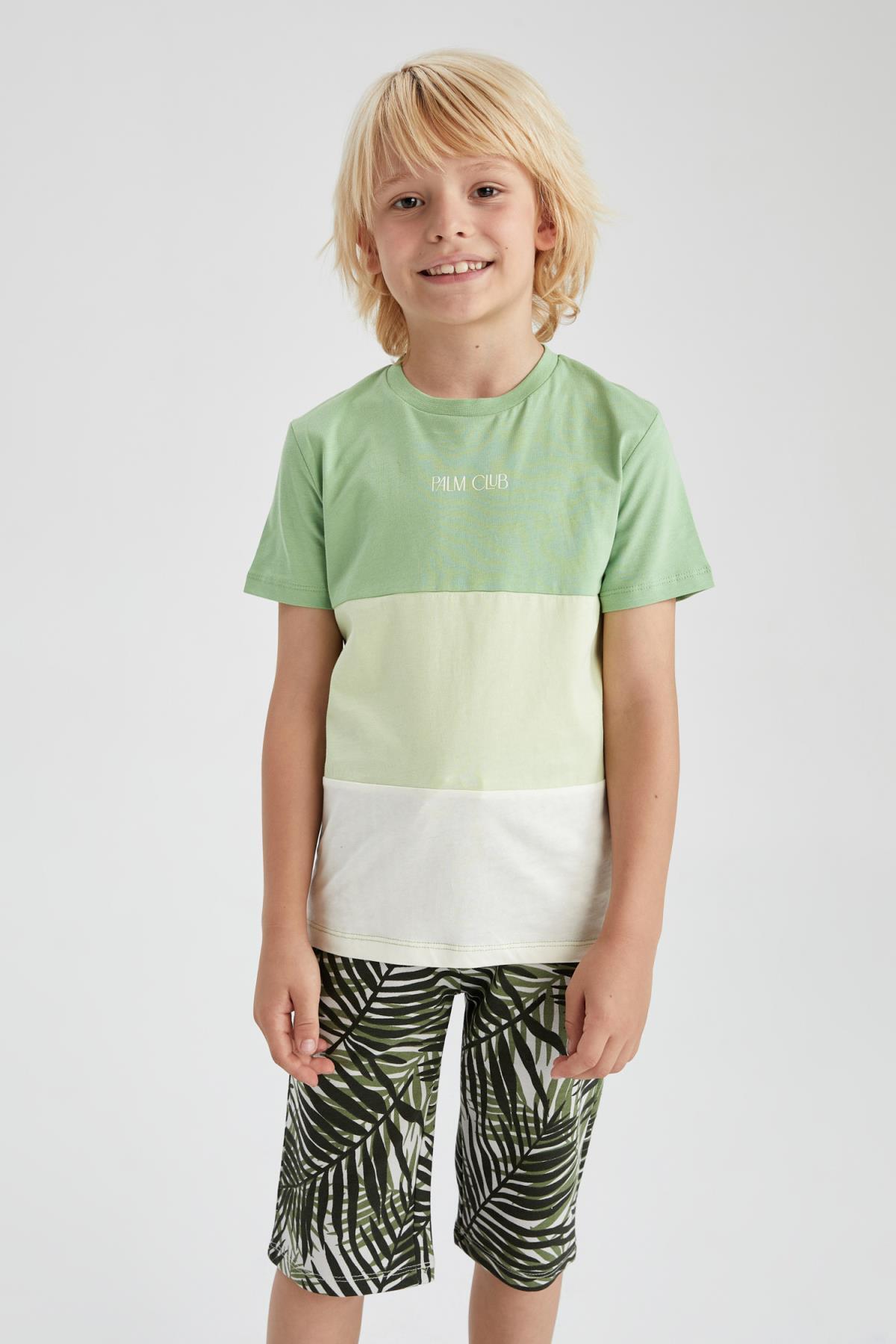 شلوارک بچگانه