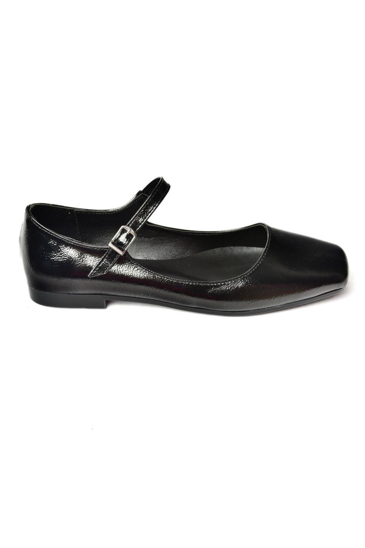 کالج زنانه fox-shoes