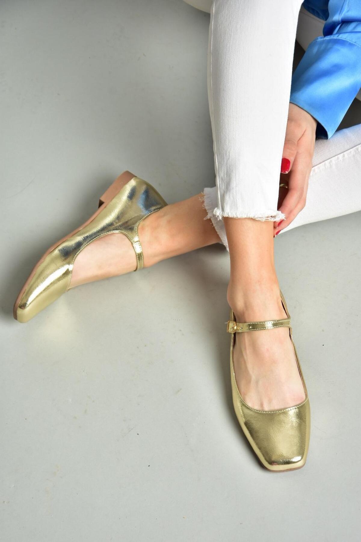 کالج زنانه fox-shoes fox-shoes