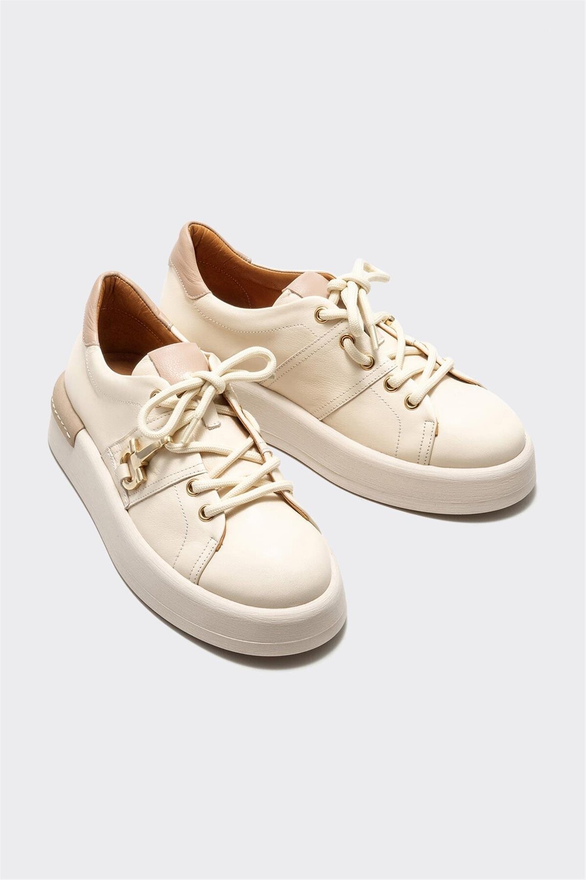 کتانی زنانه اله elle