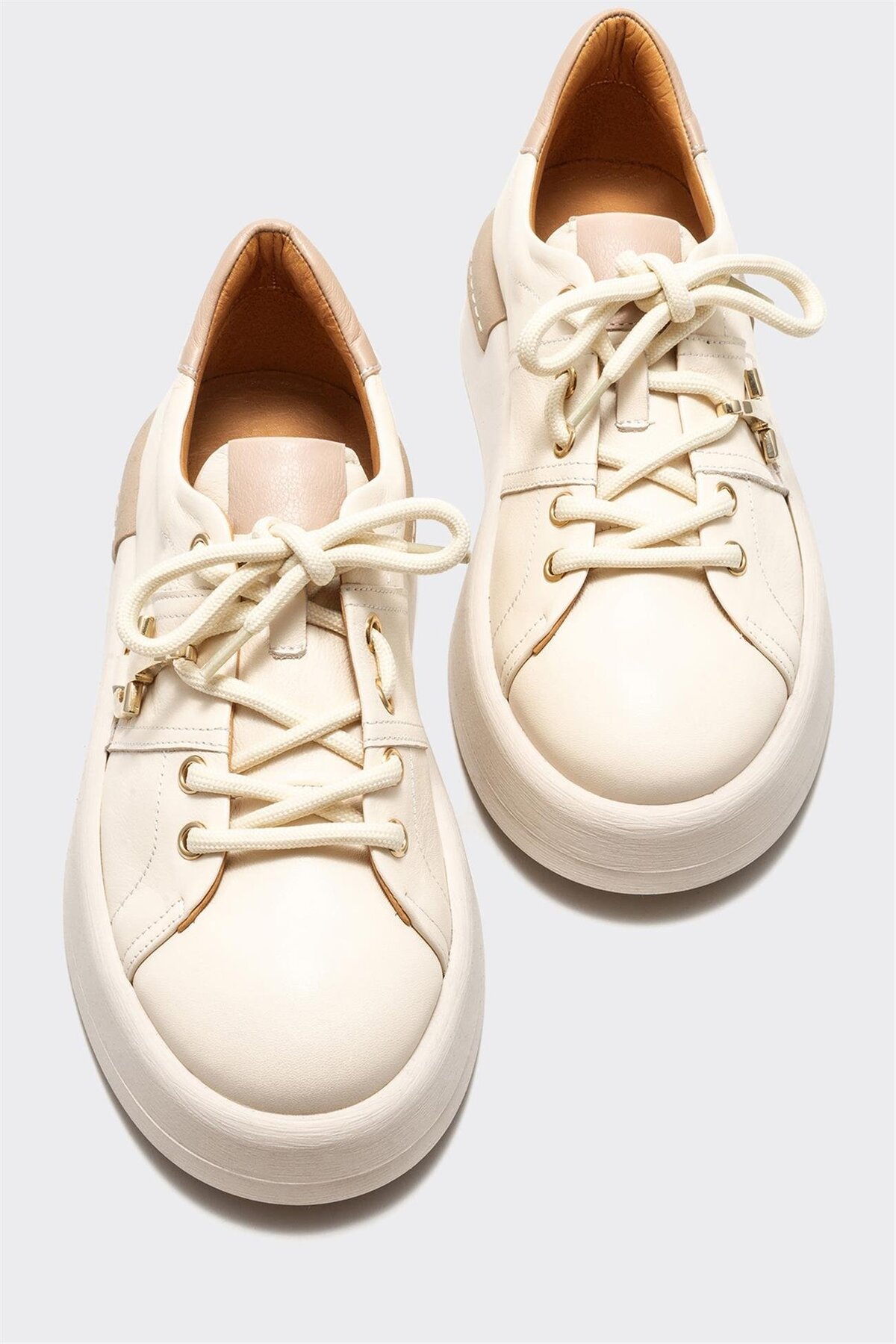 کتانی زنانه اله elle