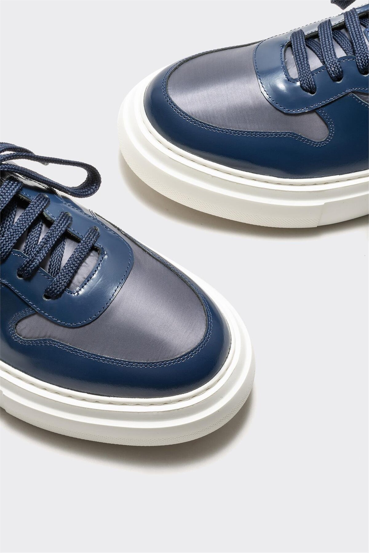 کتانی مردانه اله elle