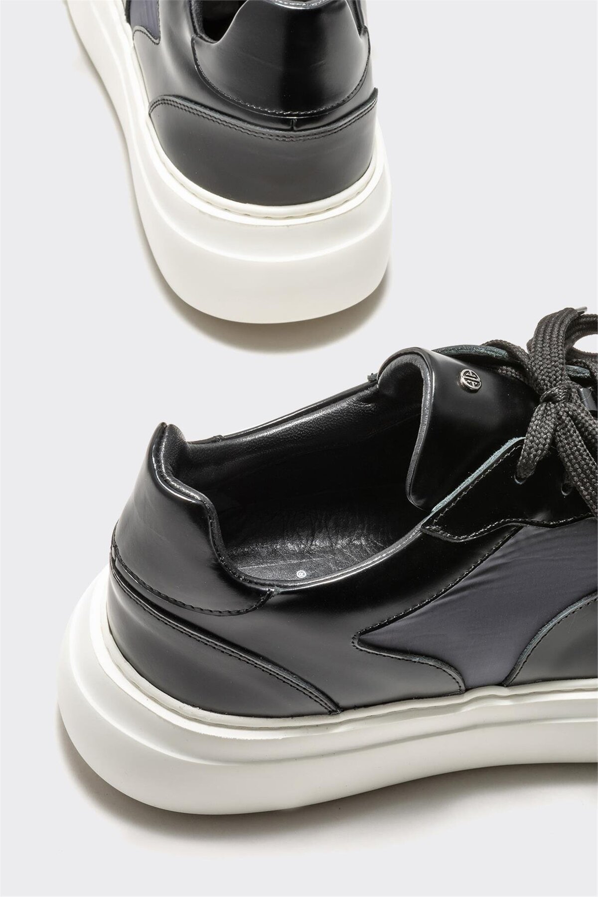 کتانی مردانه اورجینال elle