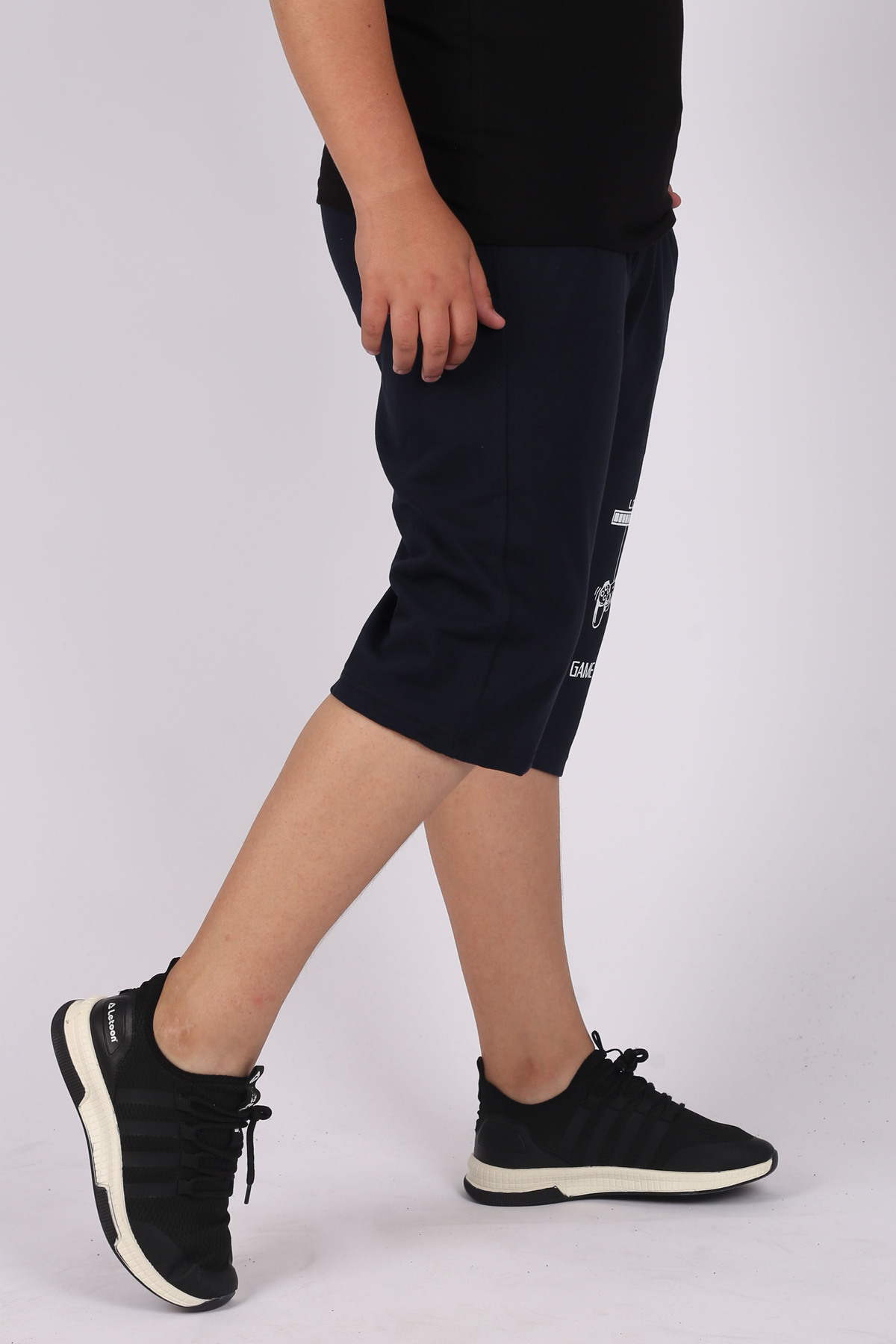 شلوارک بچگانه