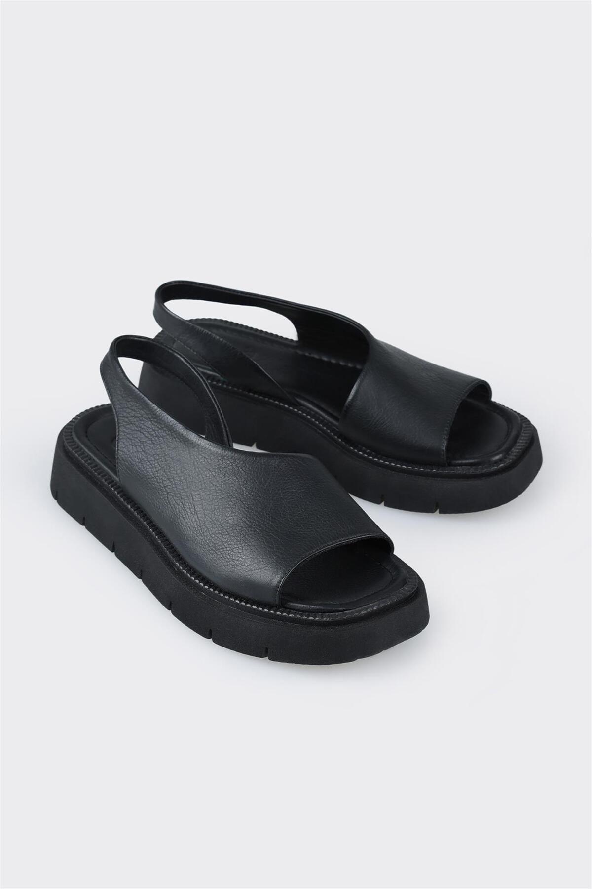 صندل اسپرت زنانه اله elle