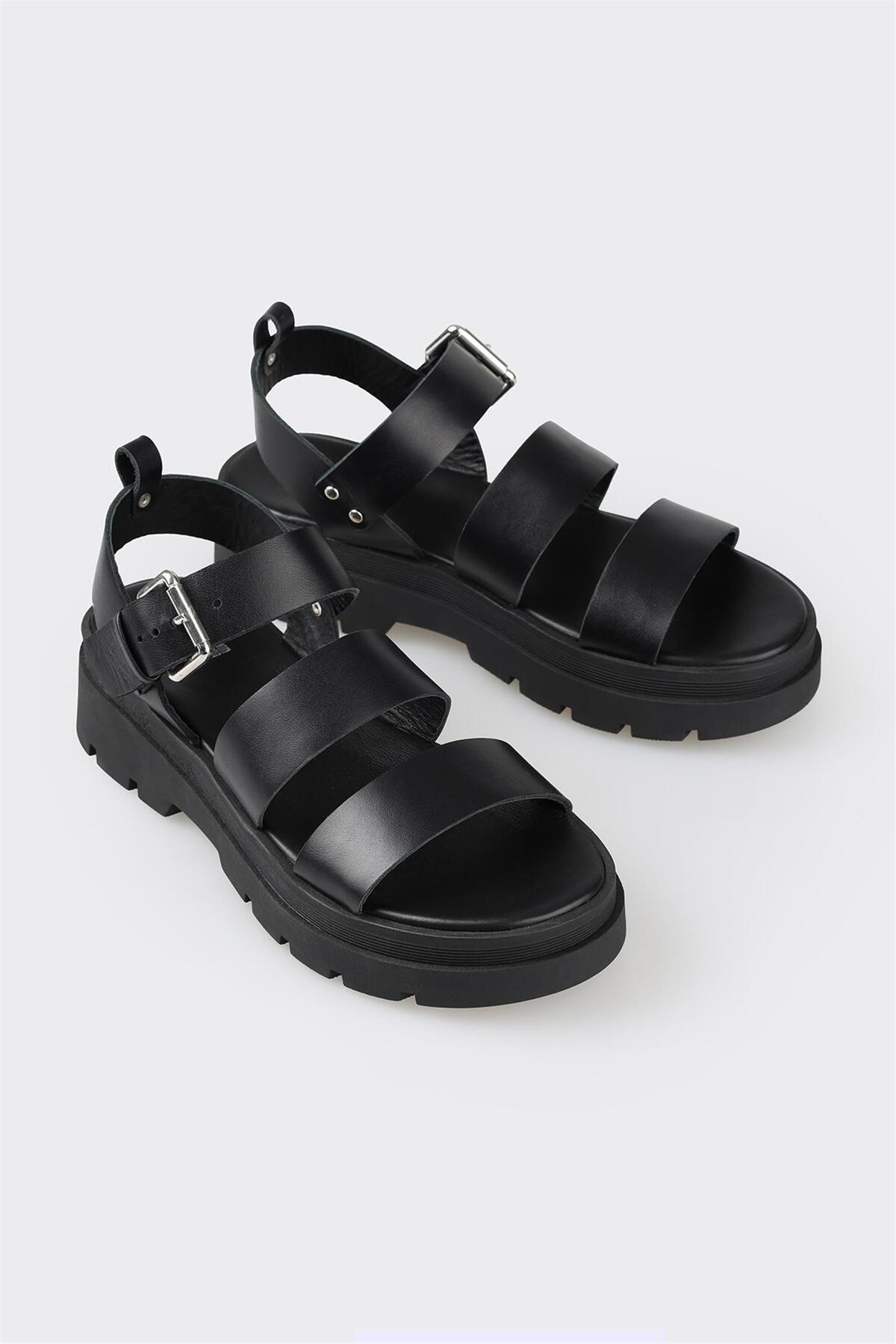 صندل اسپرت زنانه اله elle