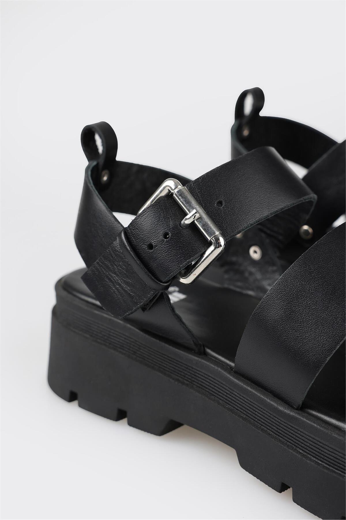 صندل اسپرت زنانه اله elle