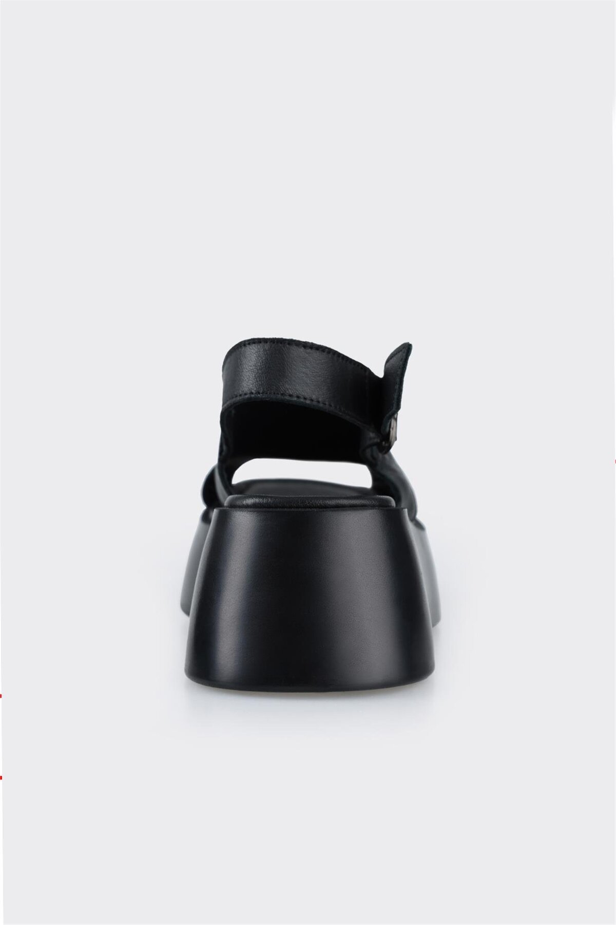 صندل زنانه اله elle