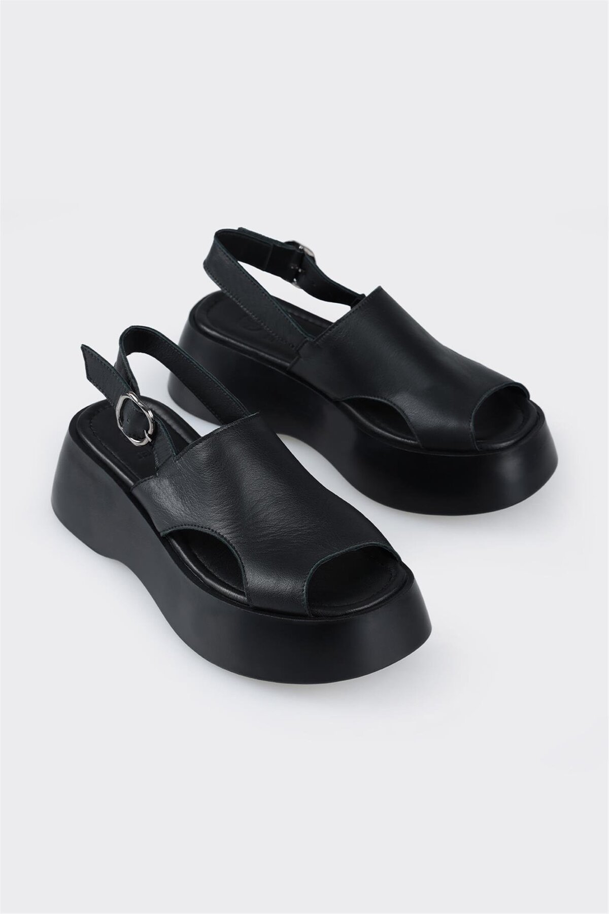 صندل زنانه اله elle