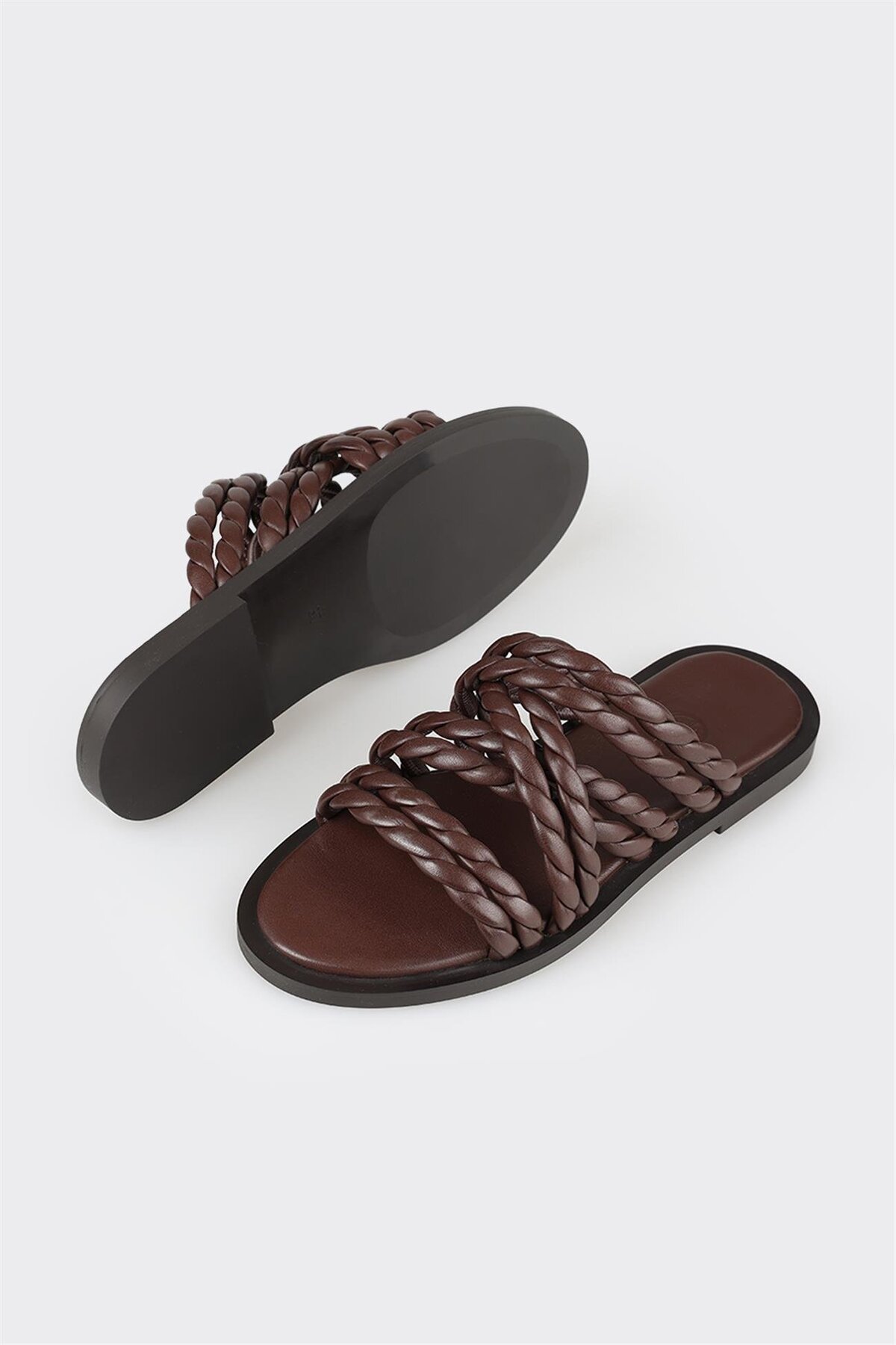 دمپایی زنانه اله elle