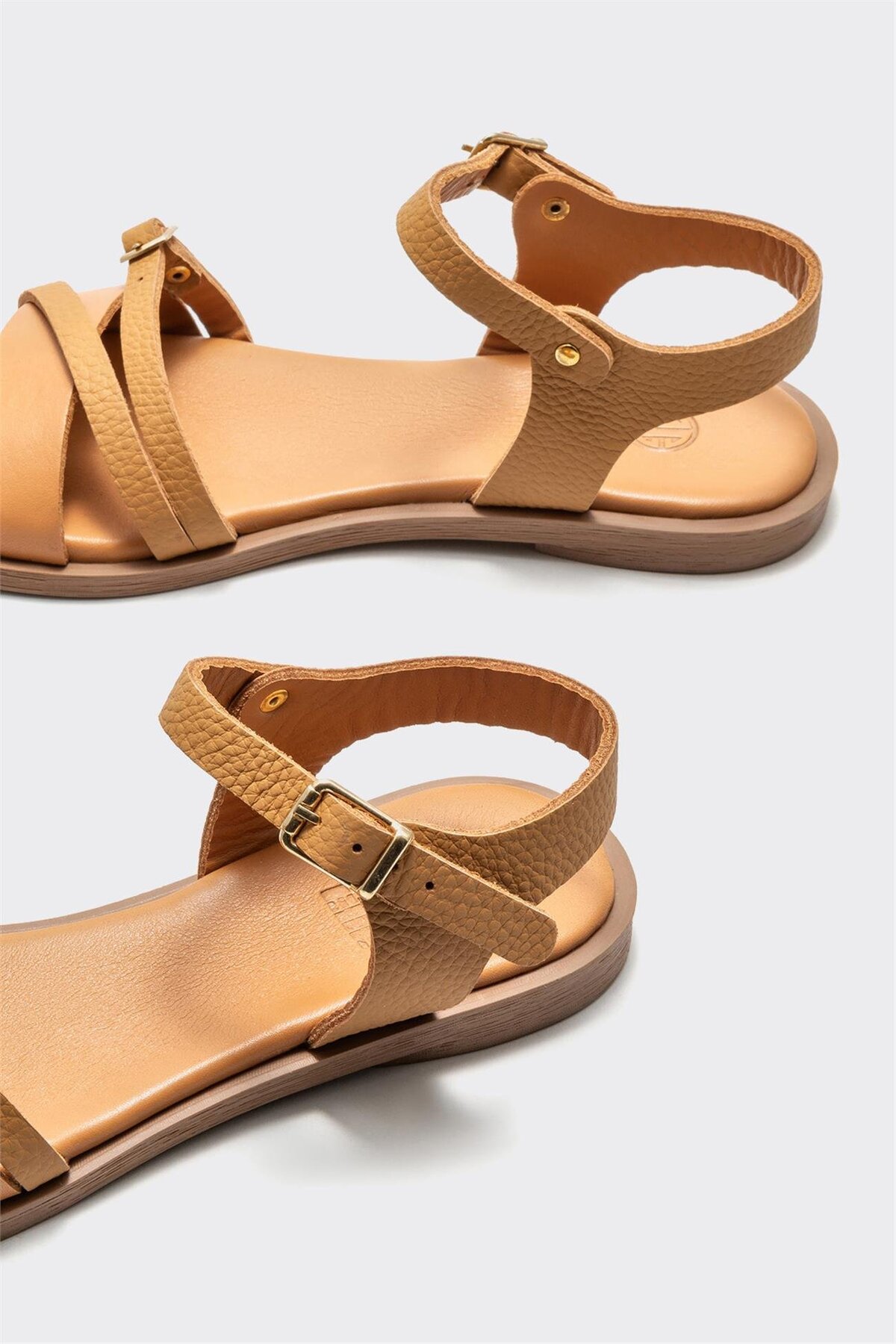 صندل زنانه اله elle