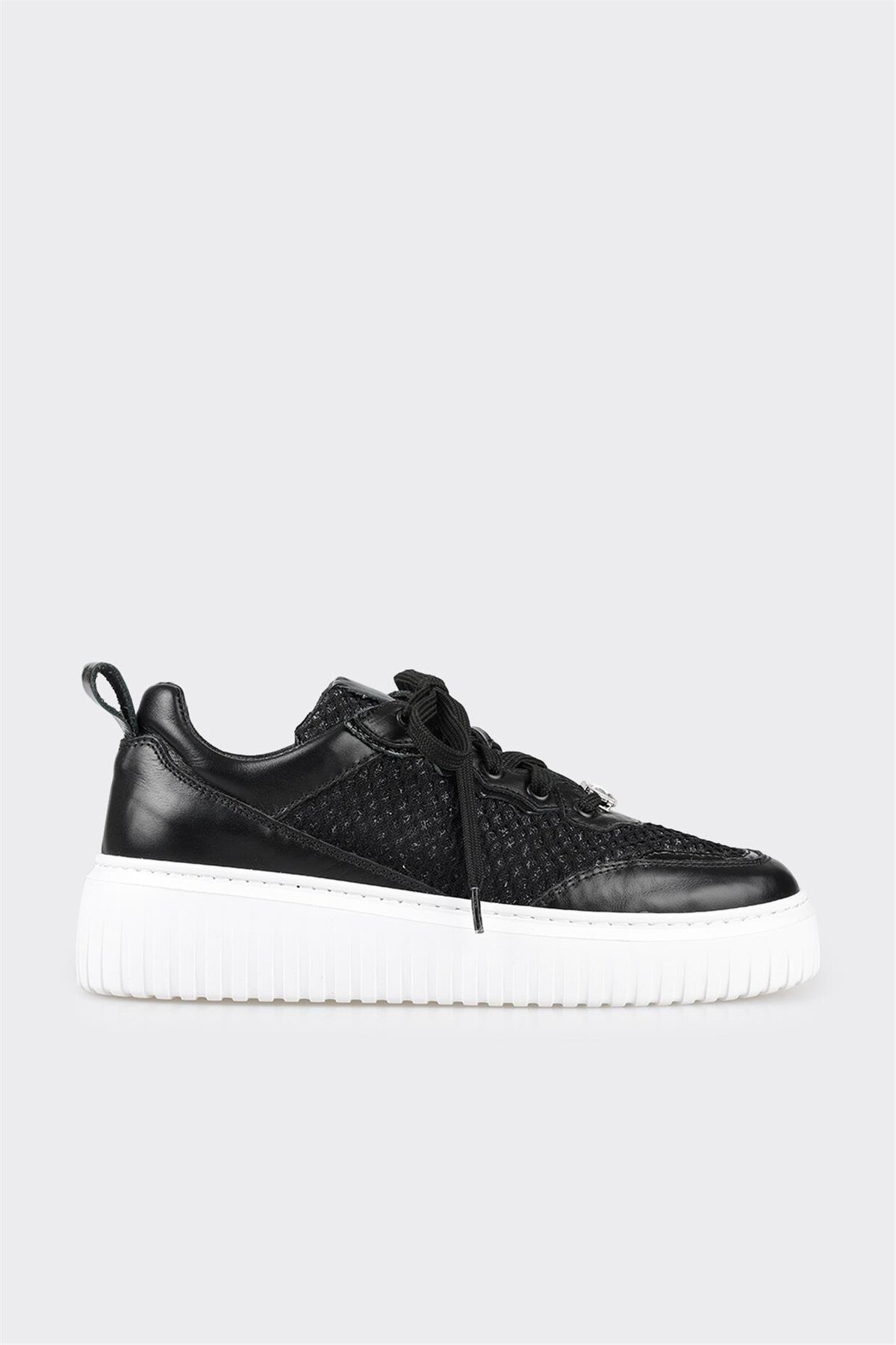 کتانی زنانه اله elle