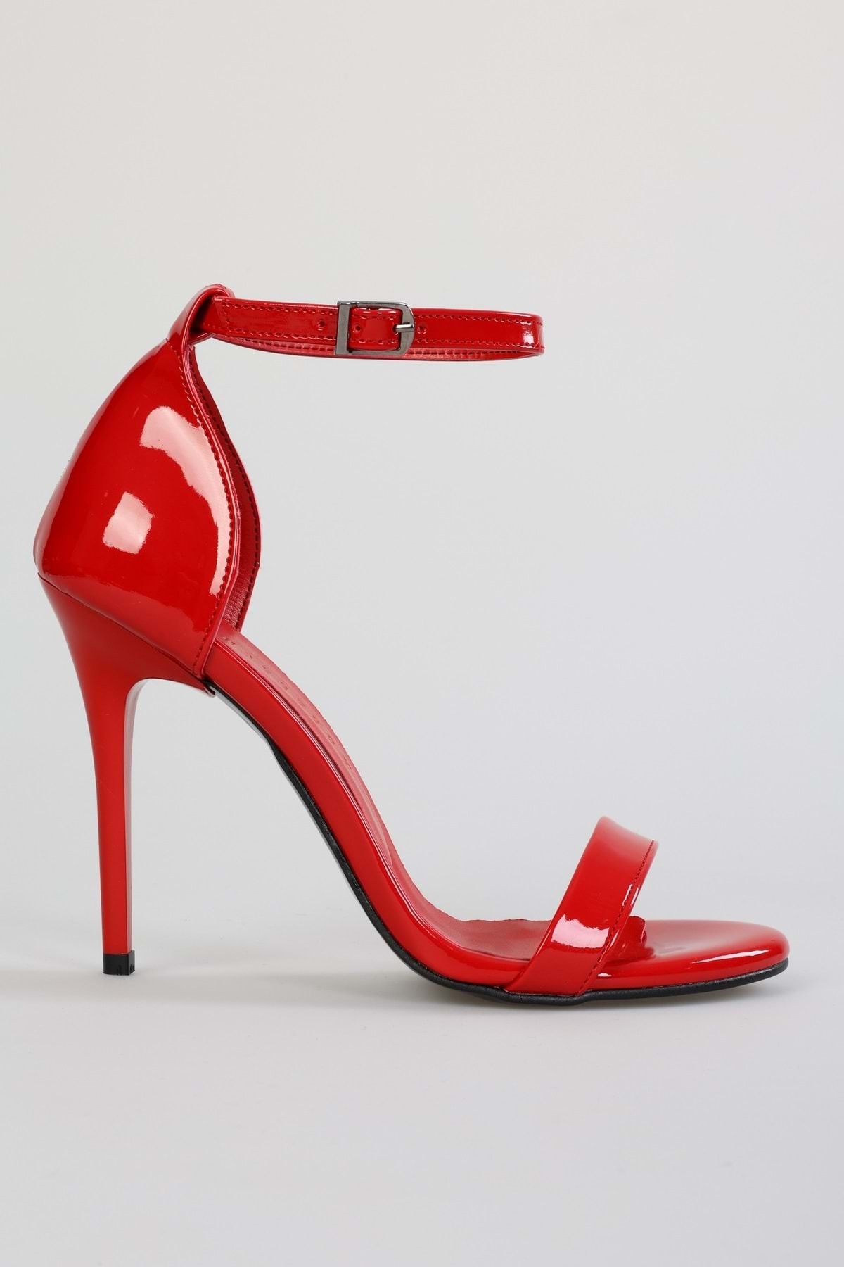کفش پاشنه بلند کلاسیک زنانه shoeberry