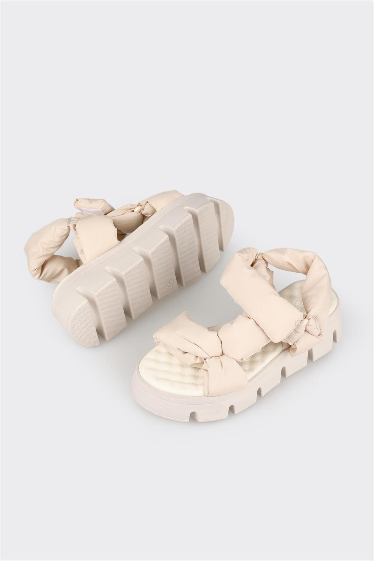 صندل اسپرت زنانه اله elle