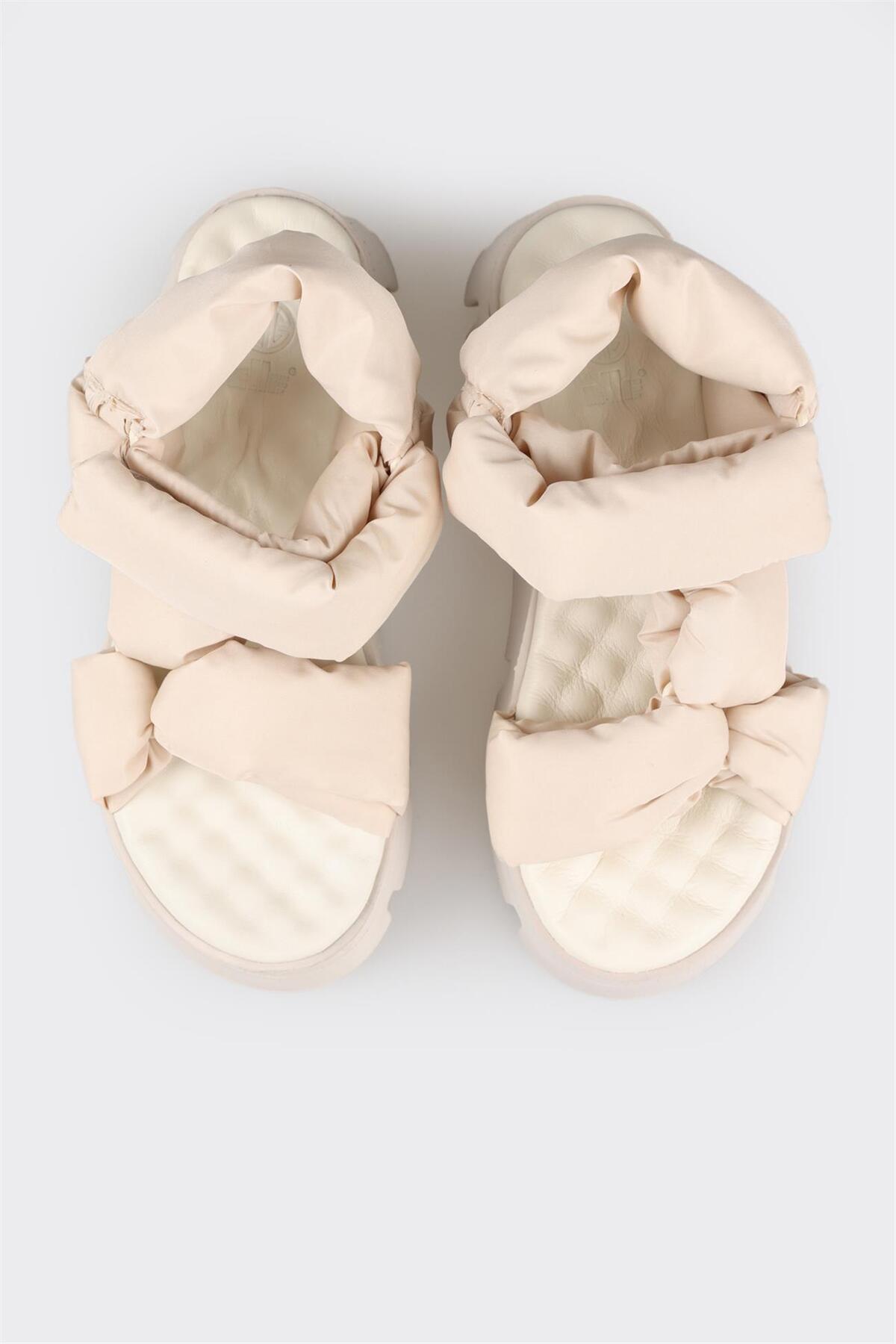 صندل اسپرت زنانه اله elle