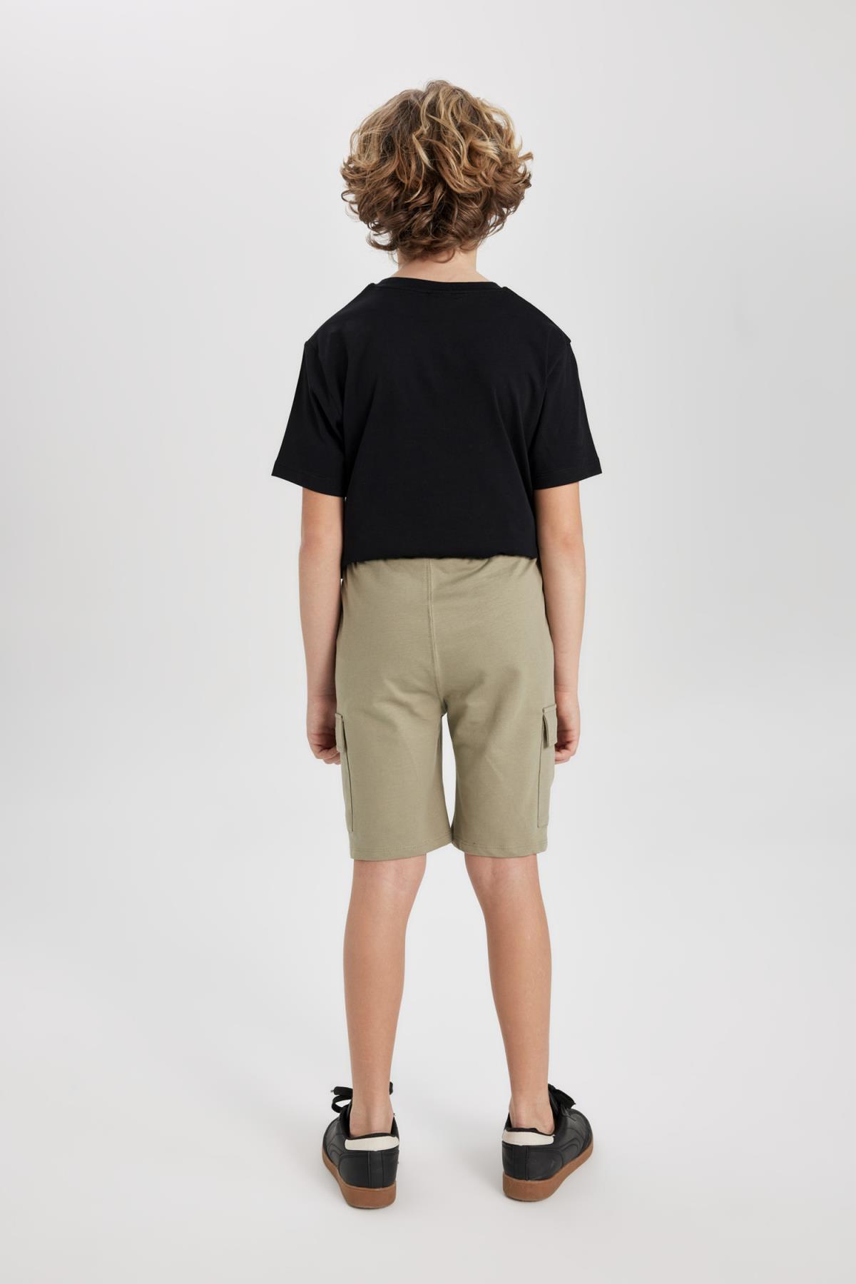 شلوارک بچگانه