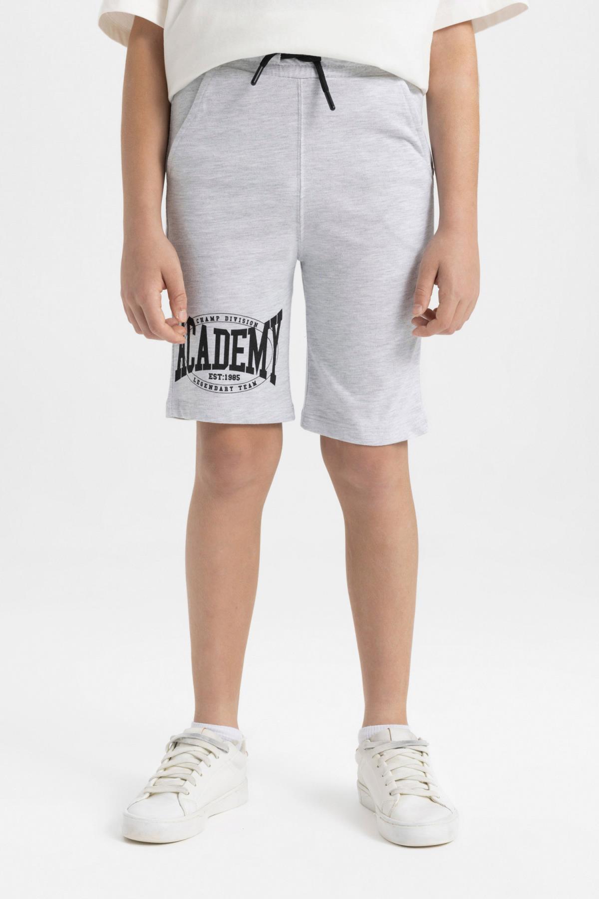 شلوارک بچگانه