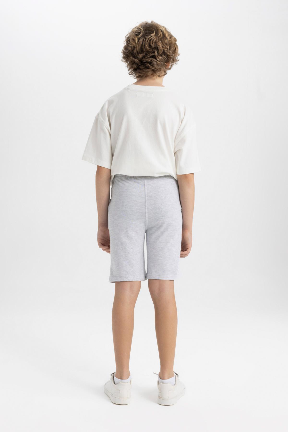 شلوارک بچگانه