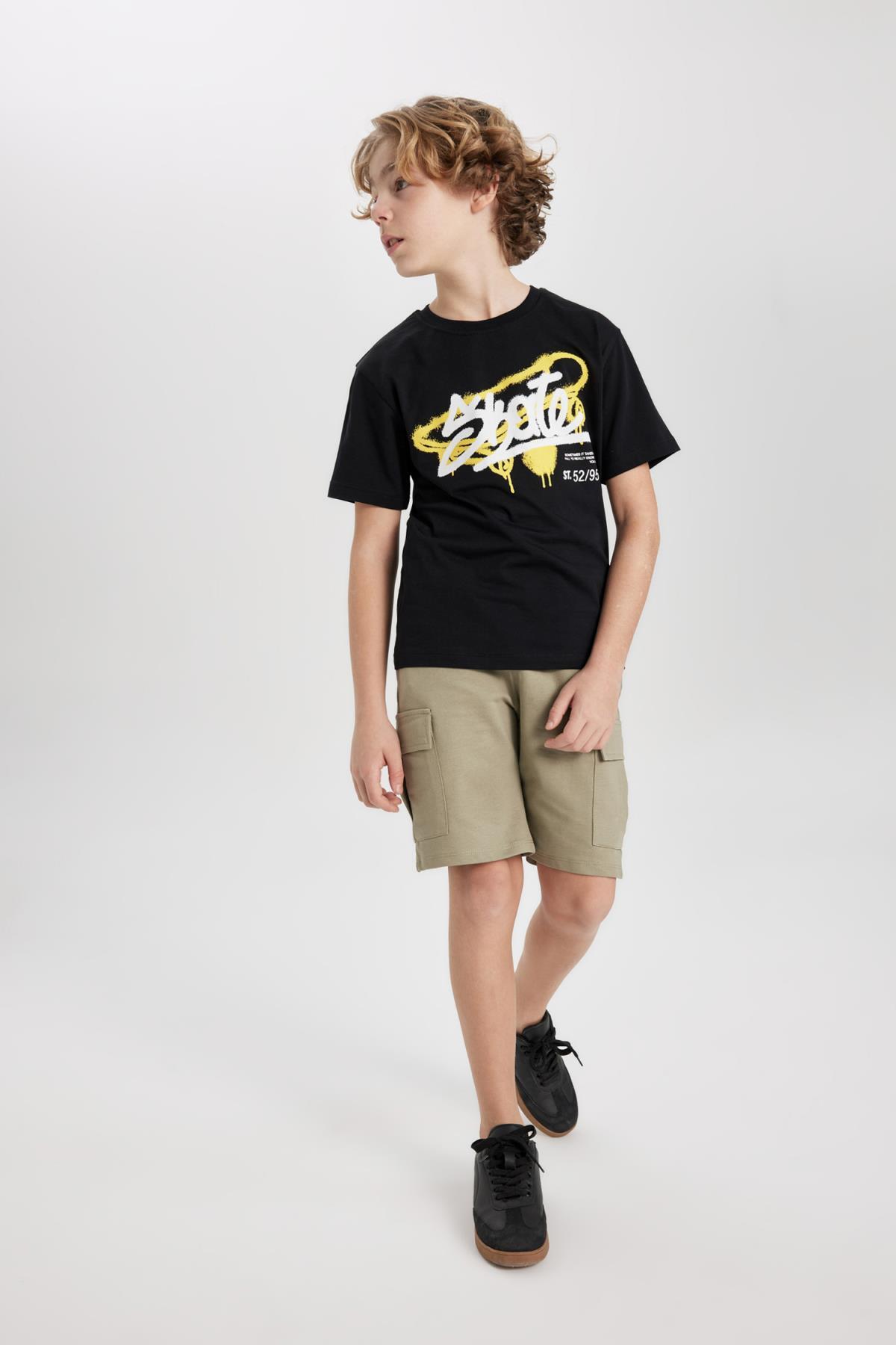 شلوارک بچگانه