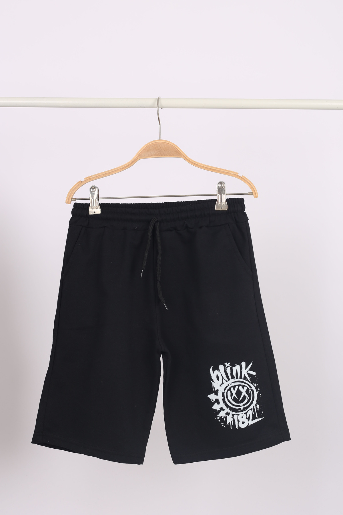 شلوارک بچگانه