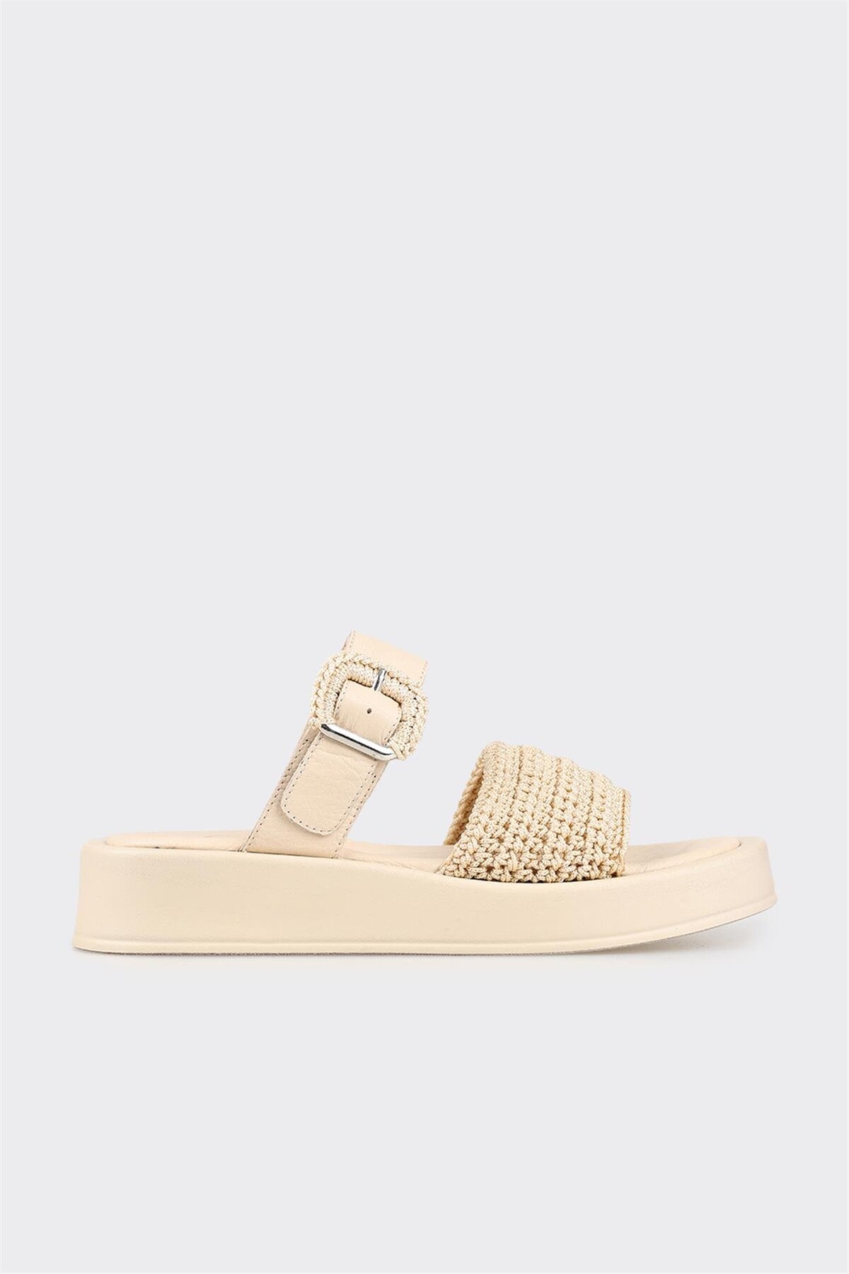 صندل اسپرت زنانه اله elle