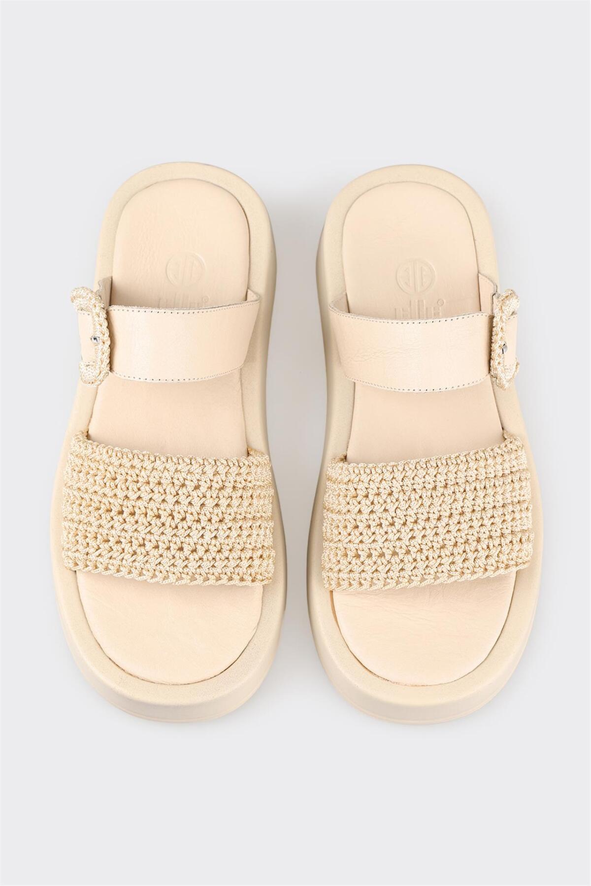 صندل اسپرت زنانه اله elle