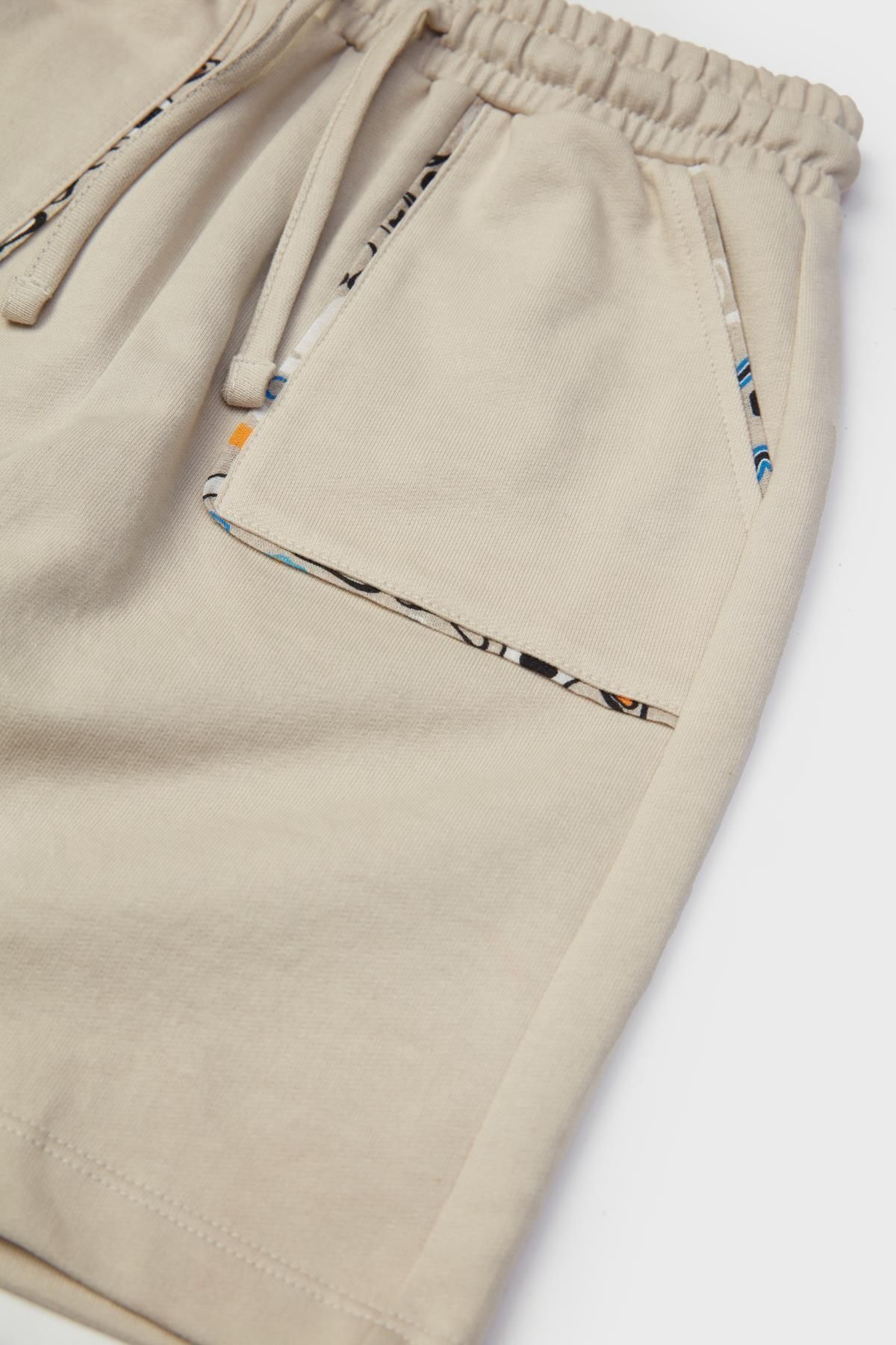 شلوارک بچگانه