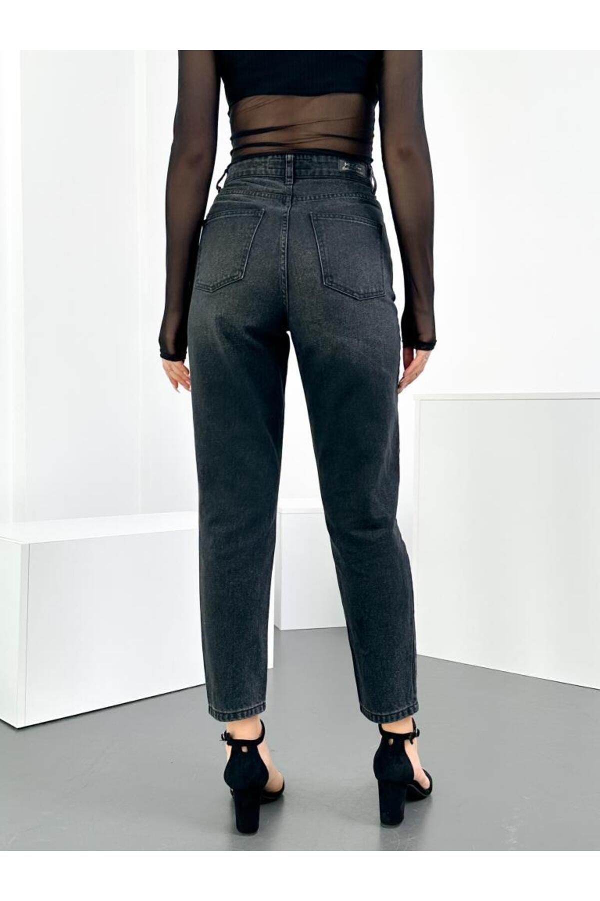 شلوار جین زنانه