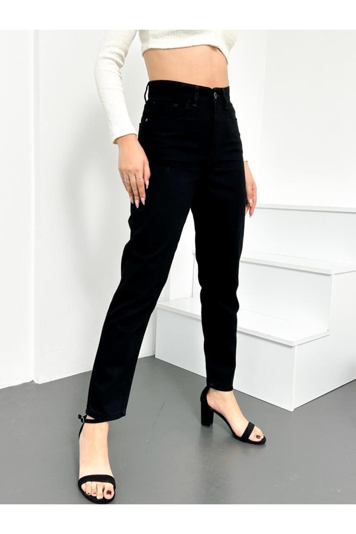 شلوار جین زنانه