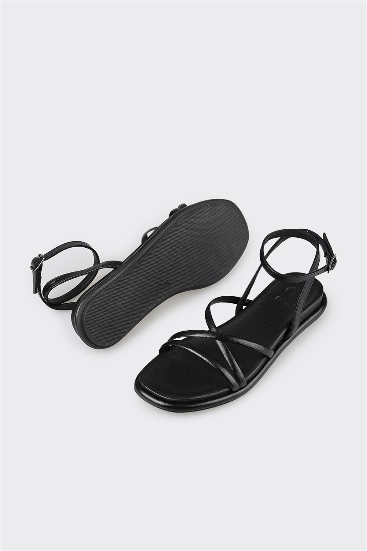 صندل زنانه اورجینال elle