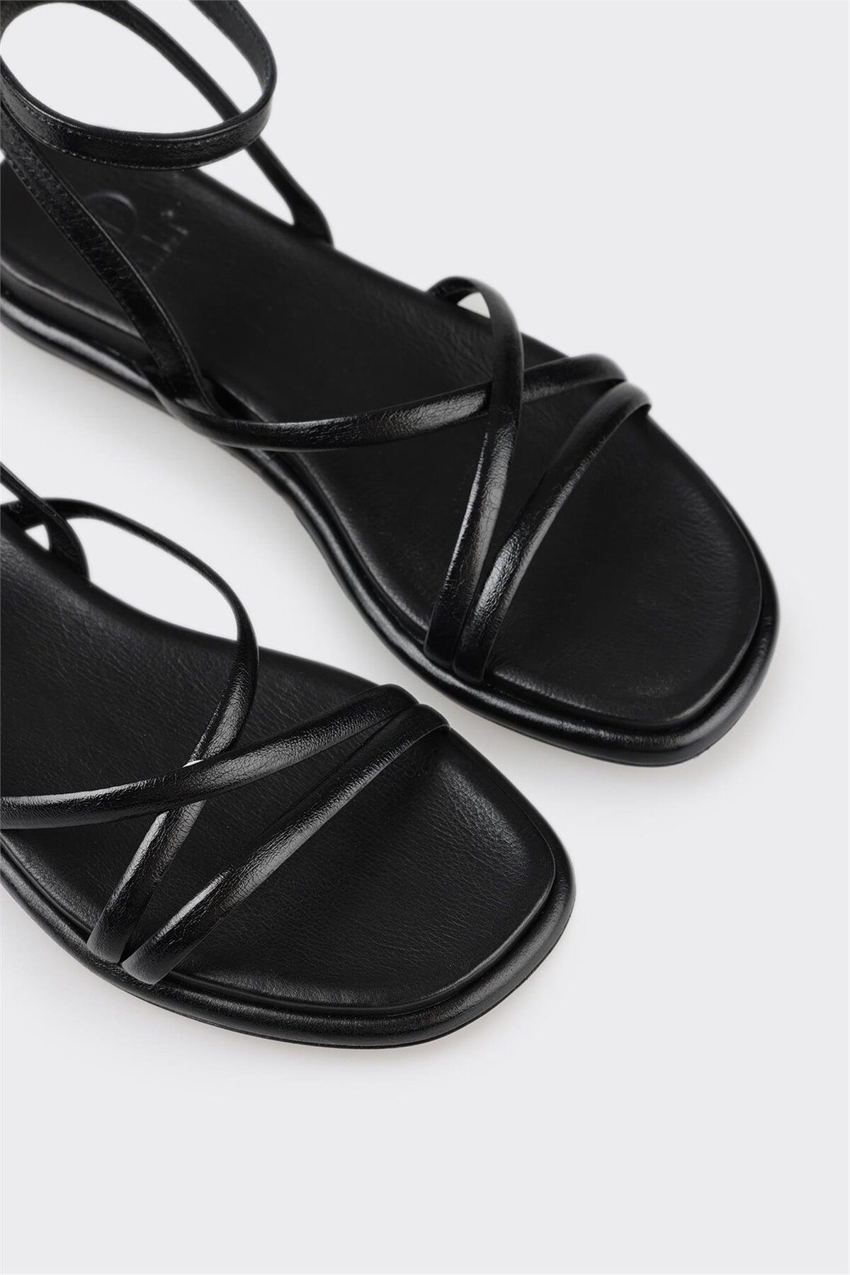 صندل زنانه اورجینال elle