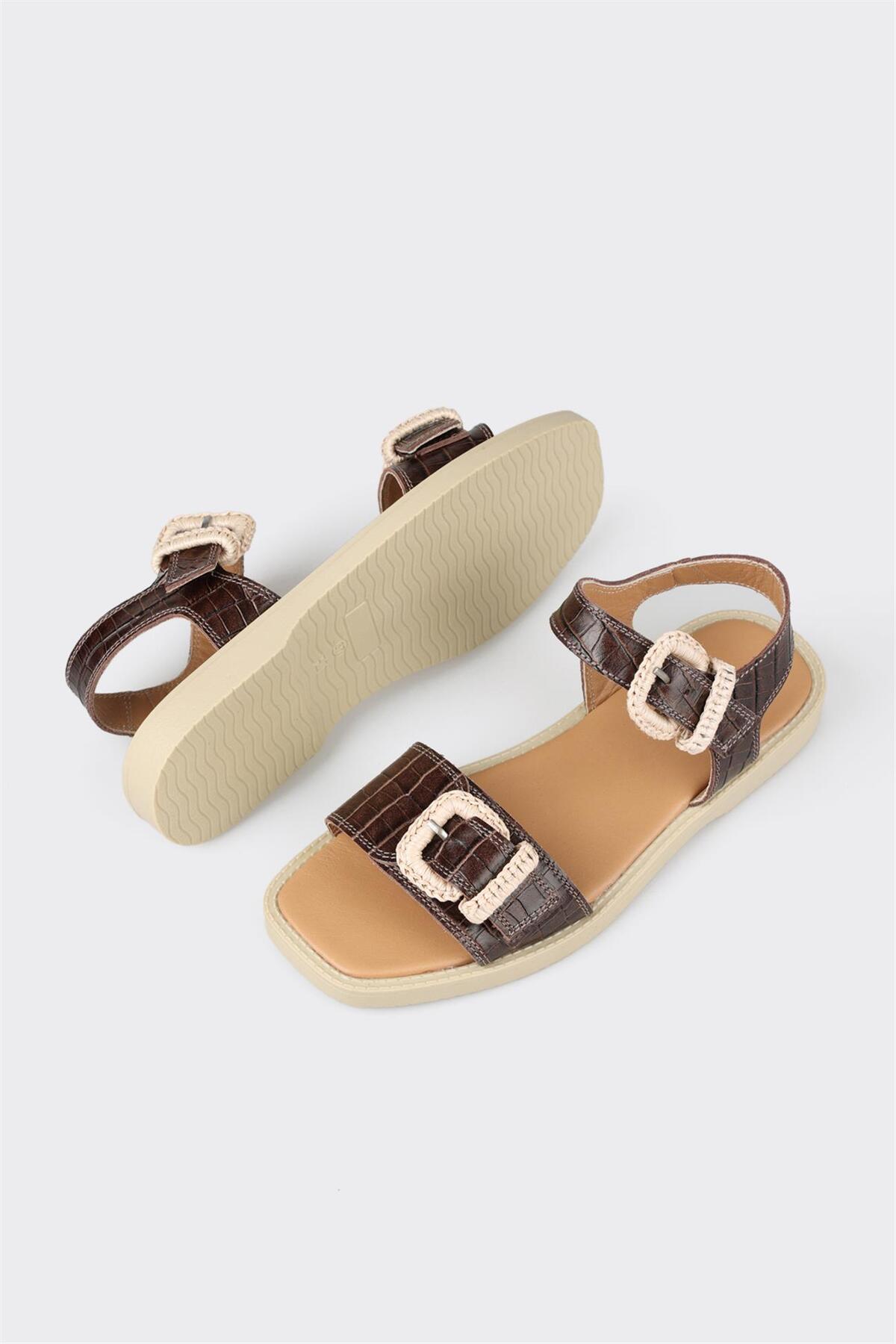 صندل زنانه اله elle