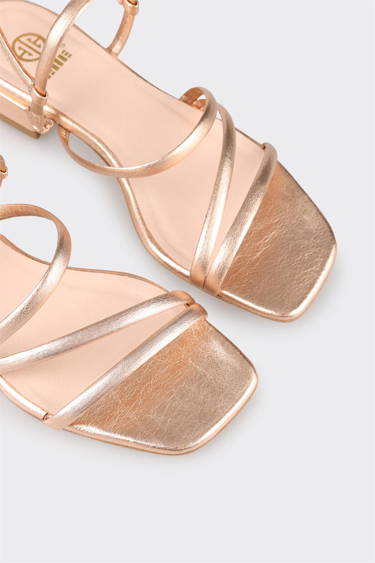 صندل زنانه اورجینال elle