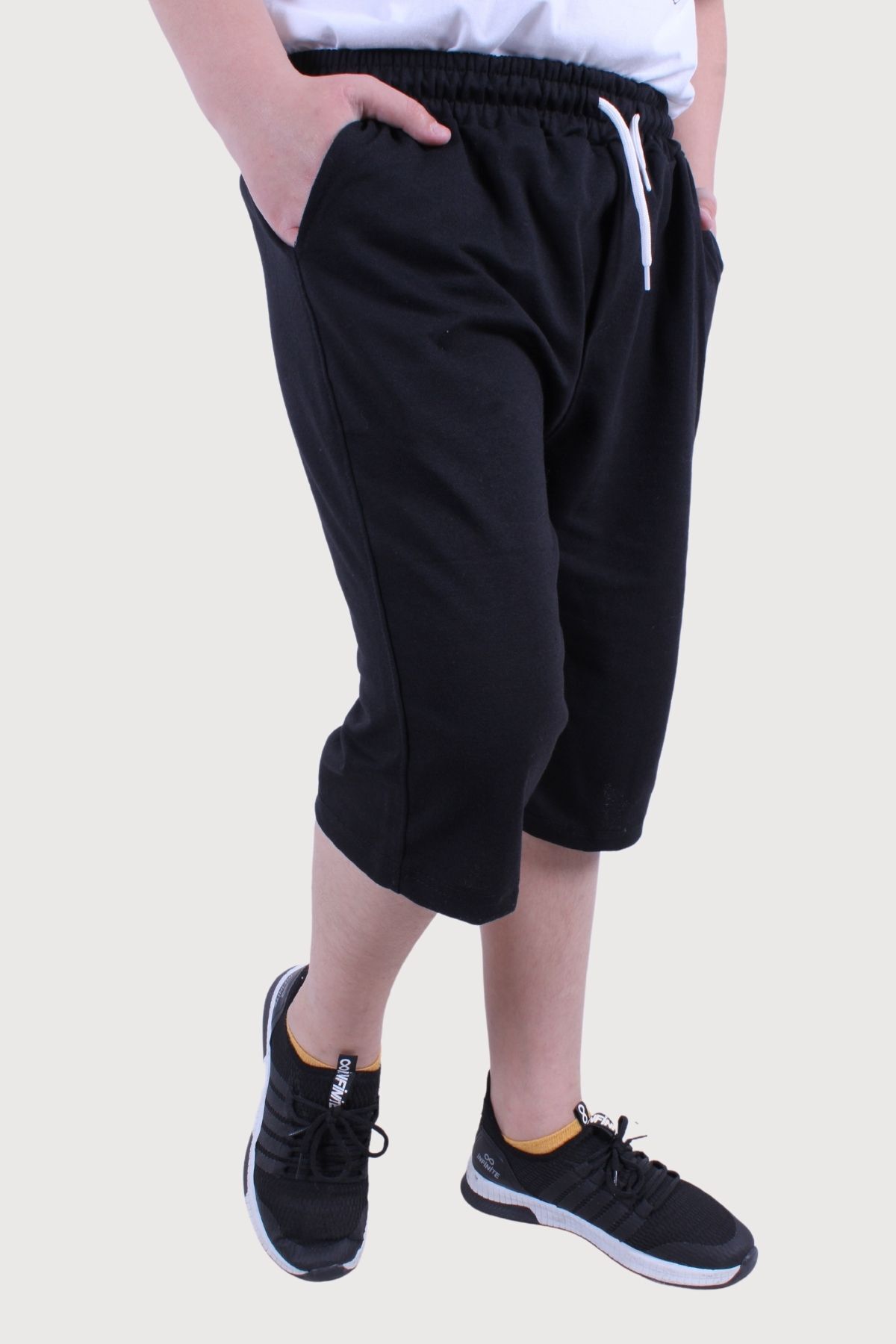 شلوارک بچگانه