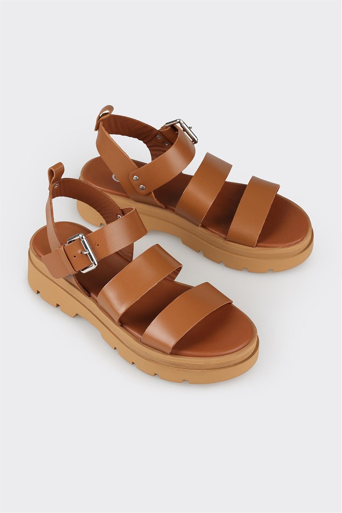 صندل اسپرت زنانه اله elle