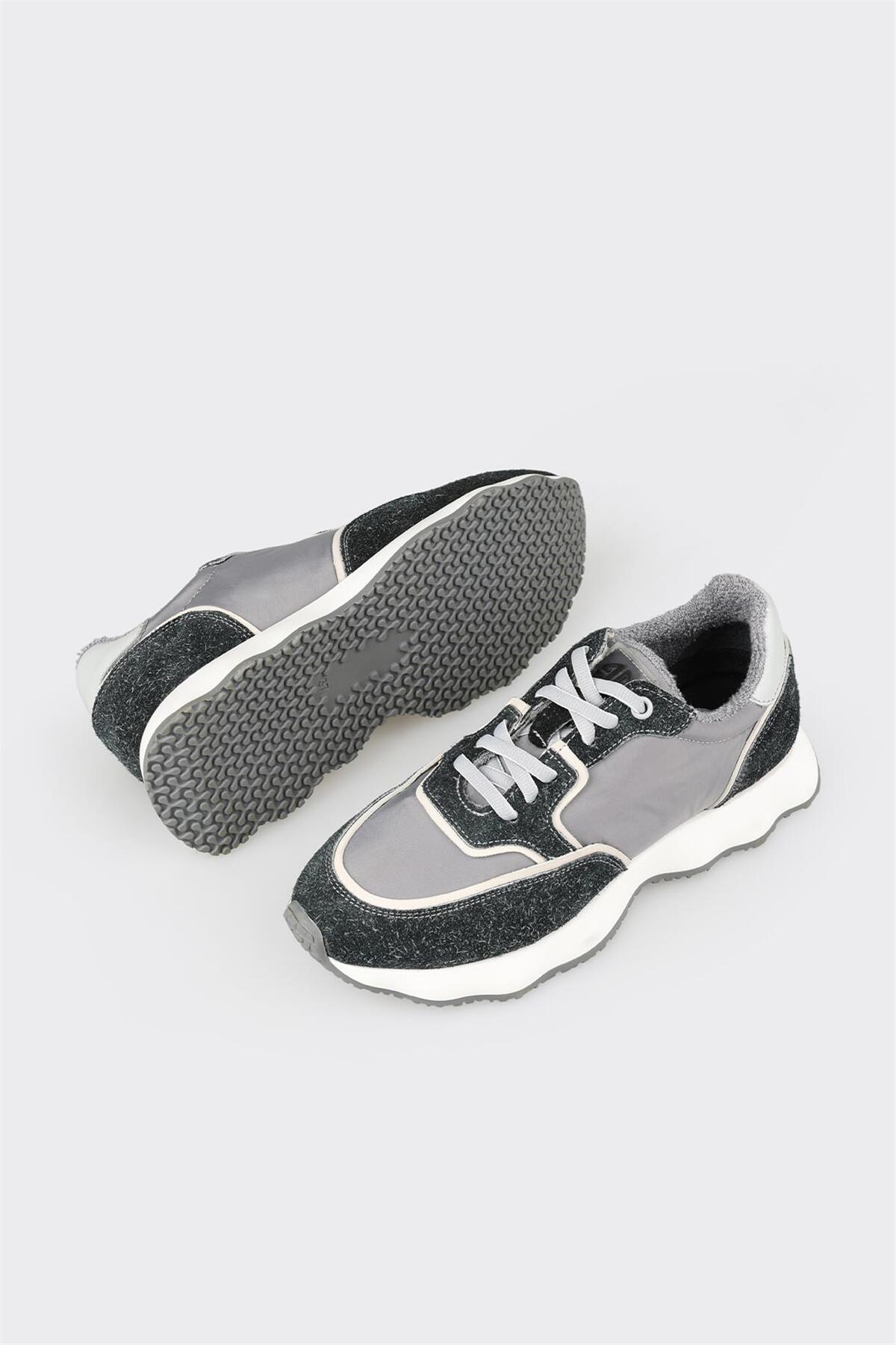 کتانی زنانه اله elle