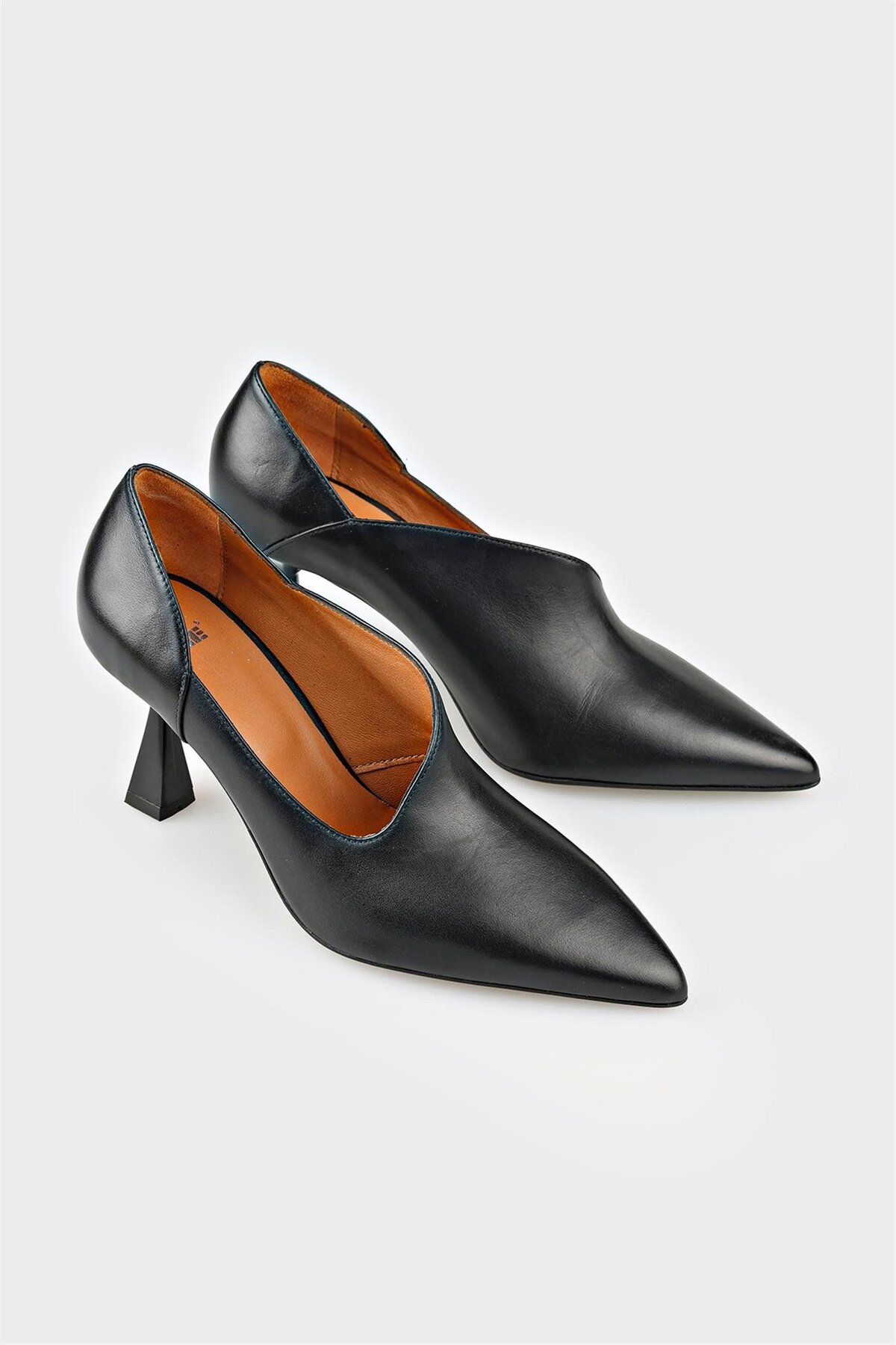 کفش پاشنه بلند کلاسیک زنانه اله elle