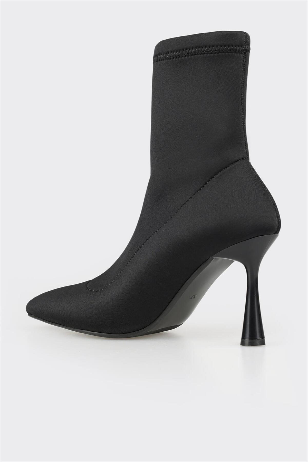 بوت و نیم بوت زنانه اله elle