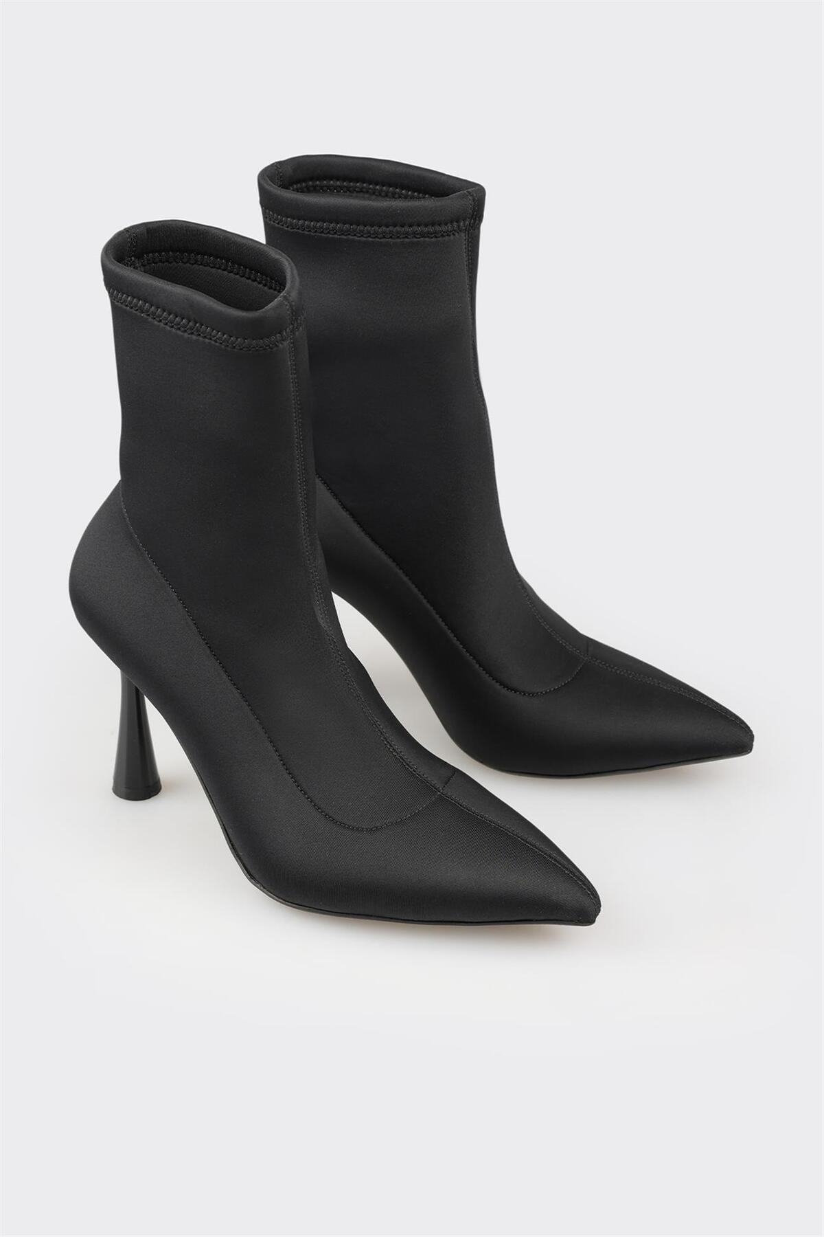 بوت و نیم بوت زنانه اله elle