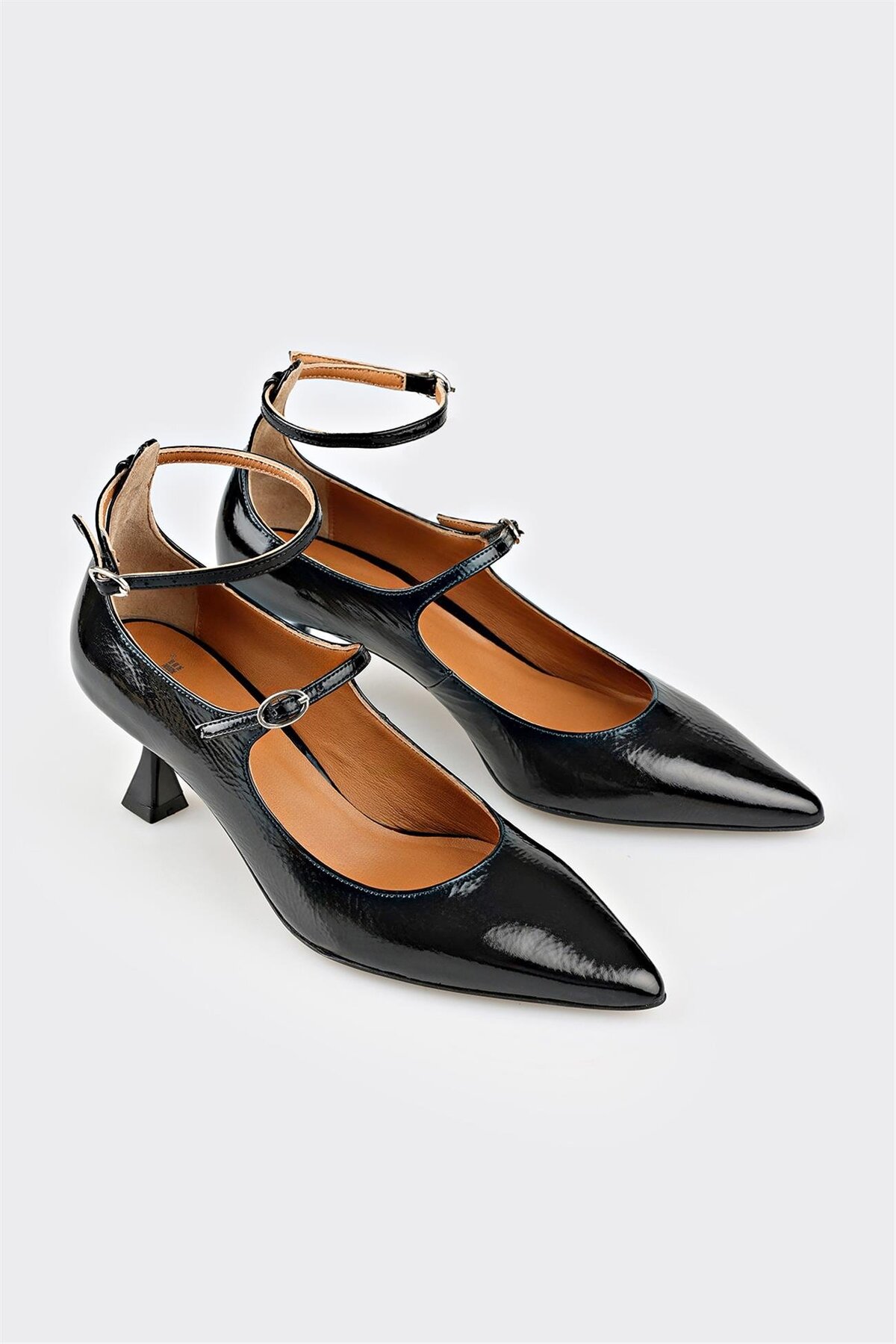 کفش پاشنه بلند کلاسیک زنانه اله elle